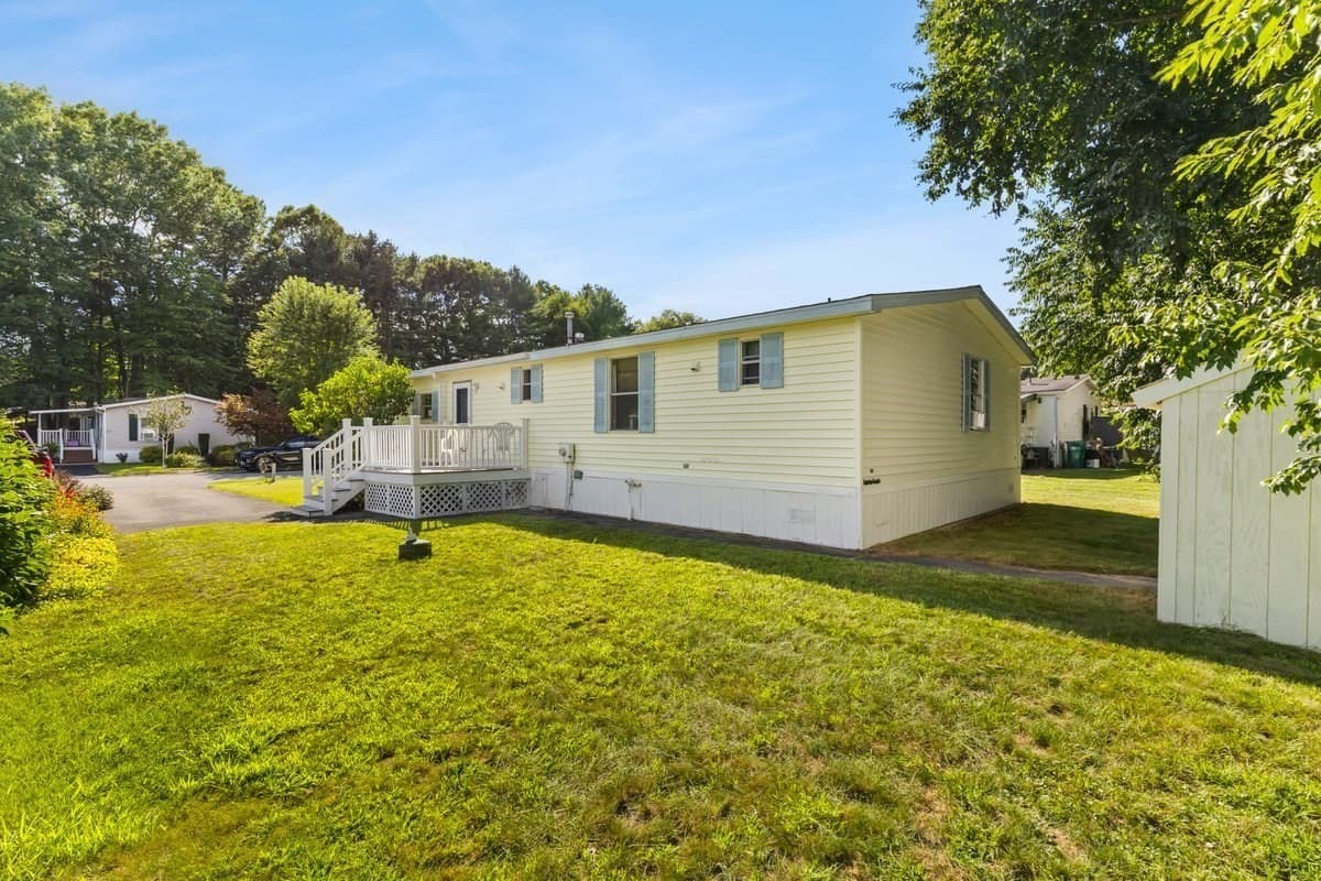 Mobile Home at 36 Friendship Dr, West Bridgewater MA 02379, photo 5 of 29