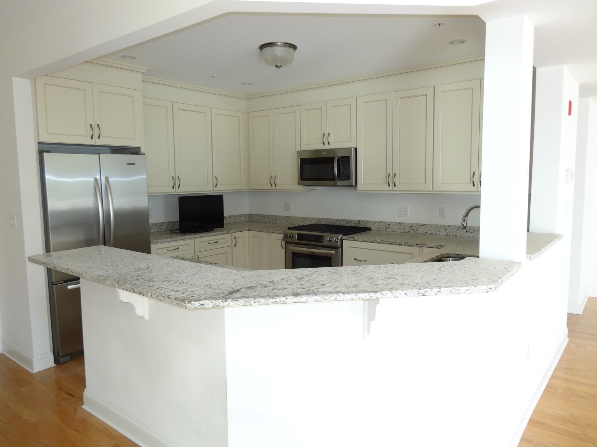 Condominium at 39 Taylor Drive # 3008, Reading MA 01867, photo 3 of 16