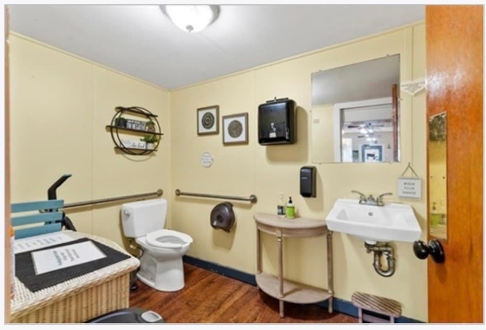 Condominium at 27 Washington St # 27, Gloucester MA 01930, Gloucester, photo 5 of 8