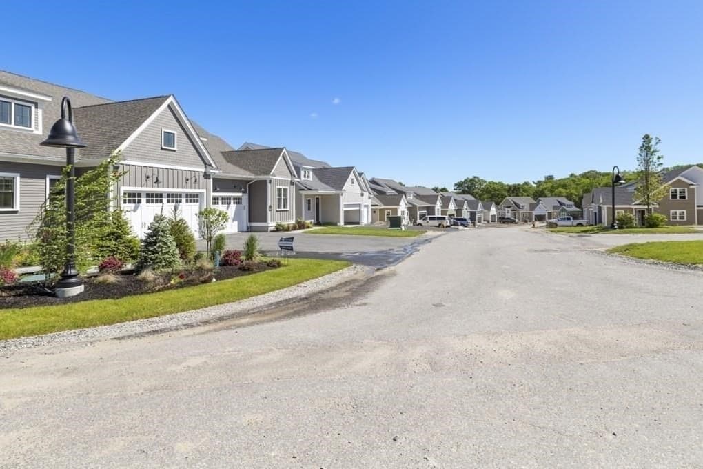 Condominium at 30 Waterville Lane # 30, Hopkinton MA 01748, Hopkinton, photo 20 of 22