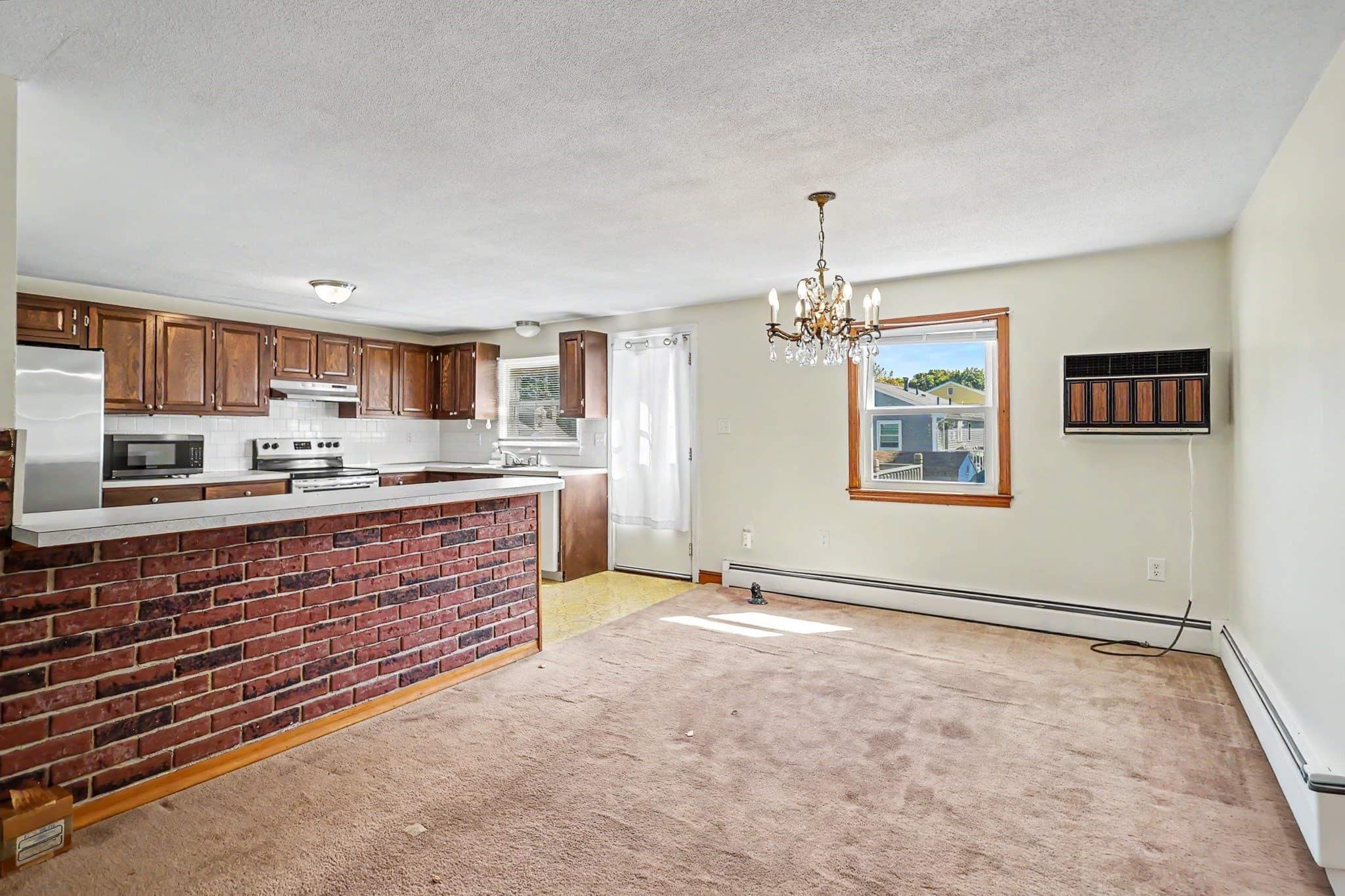 Single Family Residence at 168 Lynn St, Peabody MA 01960, Peabody, photo 6 of 38