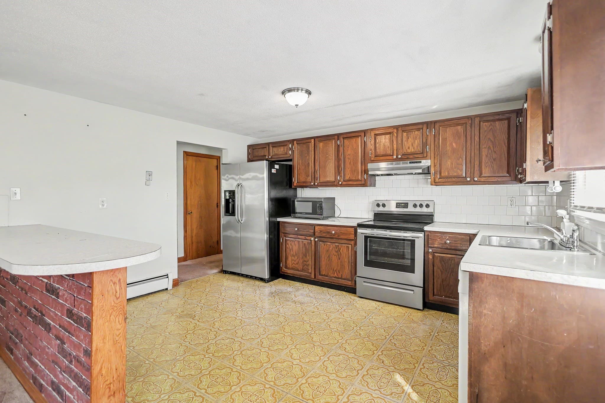 Single Family Residence at 168 Lynn St, Peabody MA 01960, Peabody, photo 9 of 38