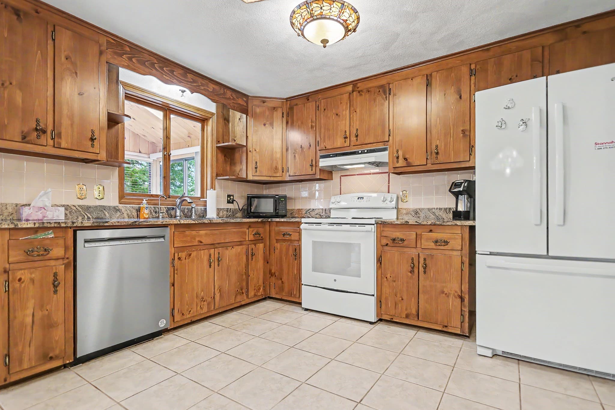 Single Family Residence at 6 Partridge Rd, Methuen MA 01844, Methuen, photo 12 of 40