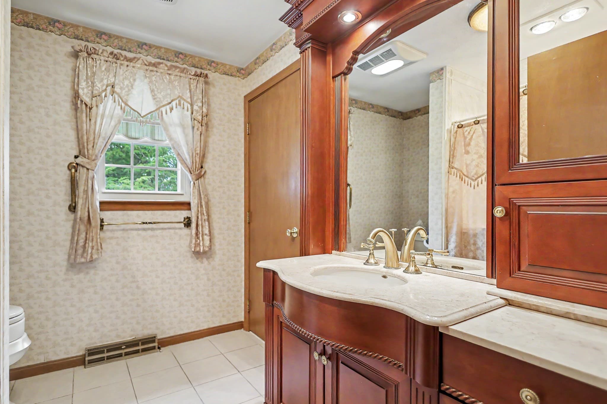 Single Family Residence at 6 Partridge Rd, Methuen MA 01844, Methuen, photo 22 of 40