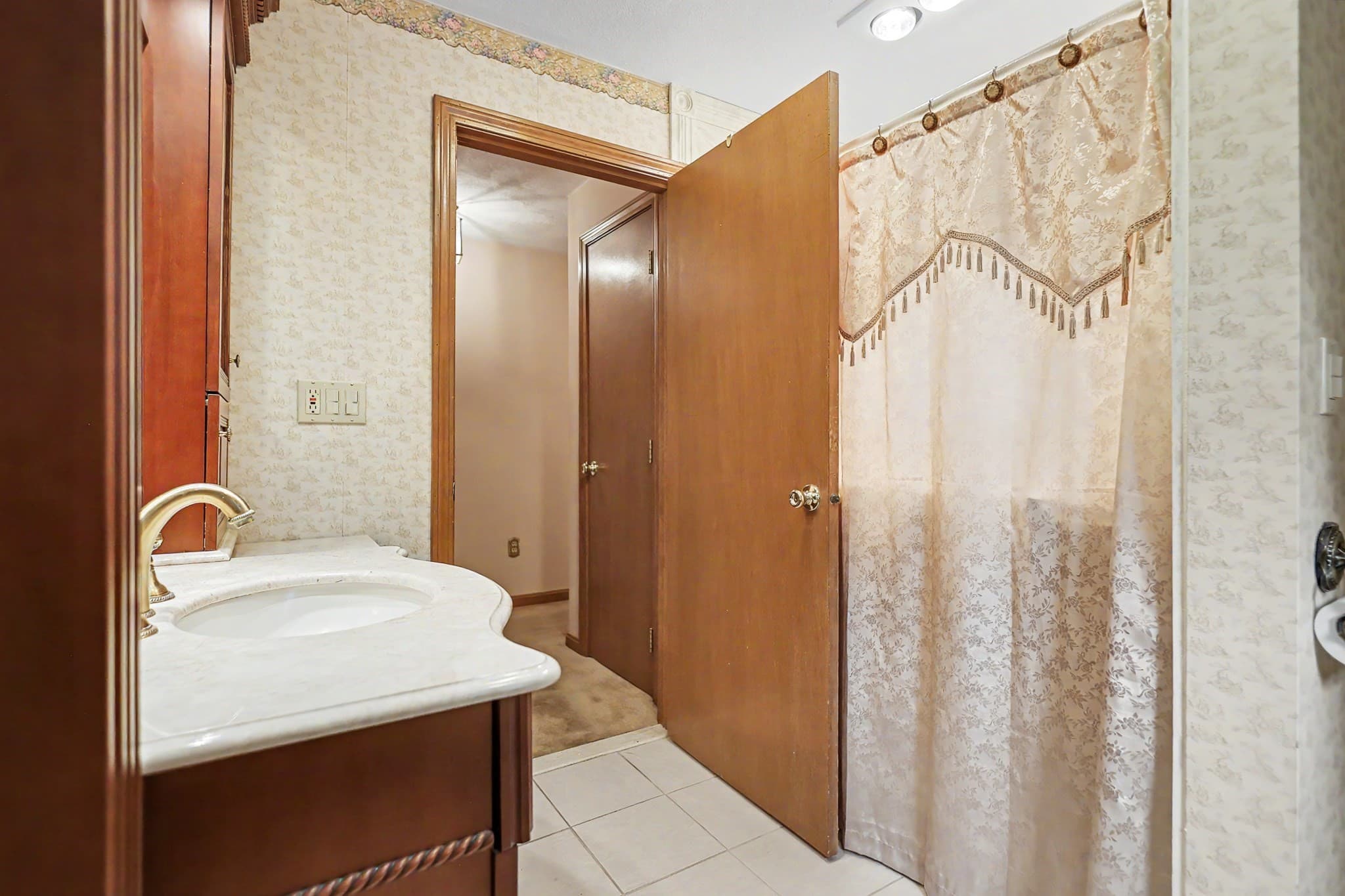 Single Family Residence at 6 Partridge Rd, Methuen MA 01844, Methuen, photo 21 of 40