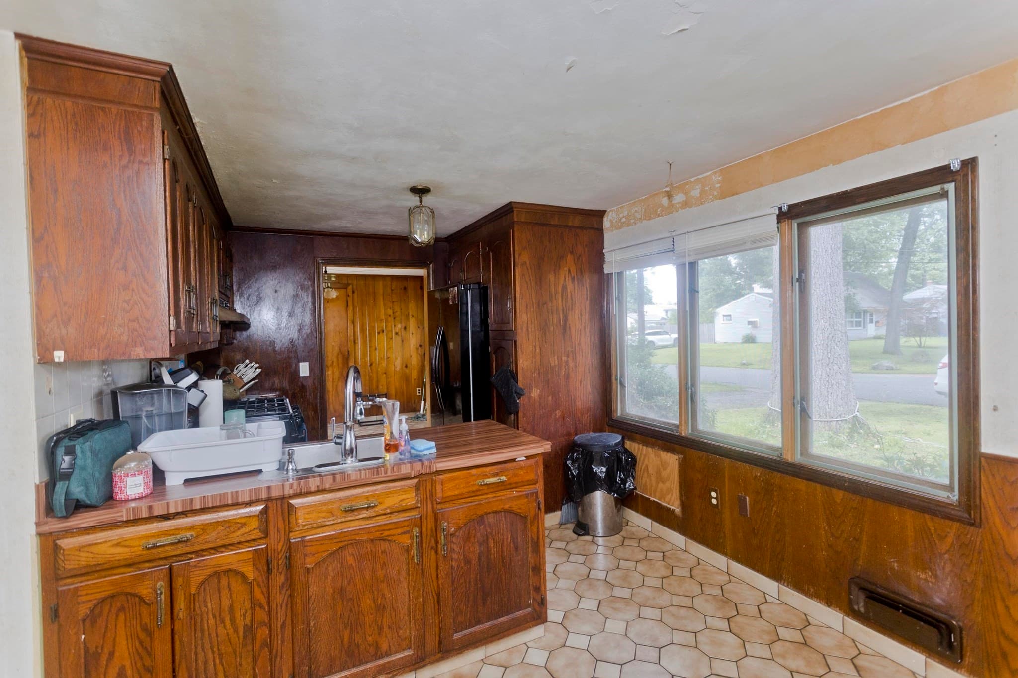 Single Family Residence at 240 E Allen Ridge Rd, Springfield MA 01118, Springfield, photo 13 of 22
