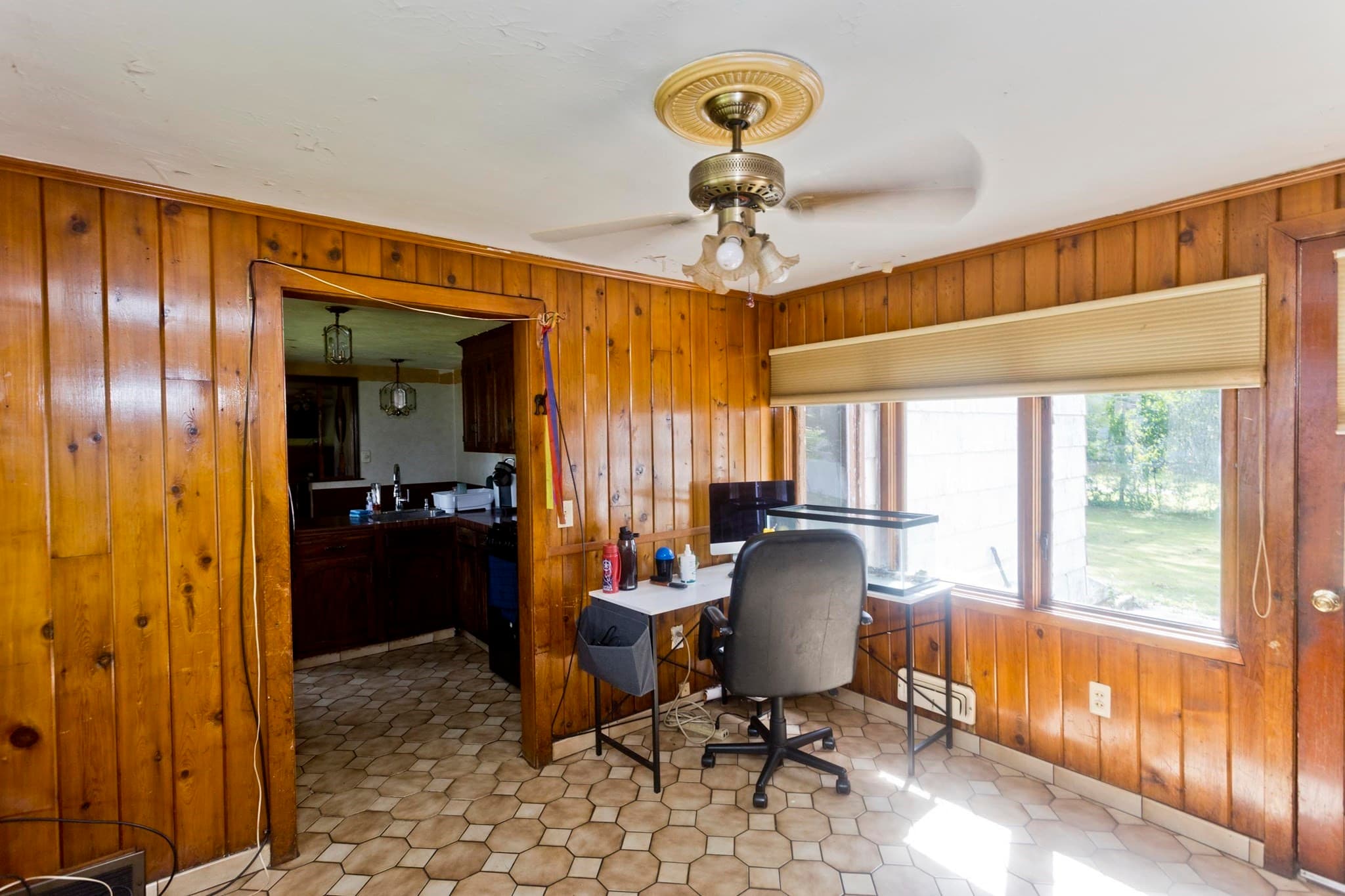 Single Family Residence at 240 E Allen Ridge Rd, Springfield MA 01118, Springfield, photo 9 of 22