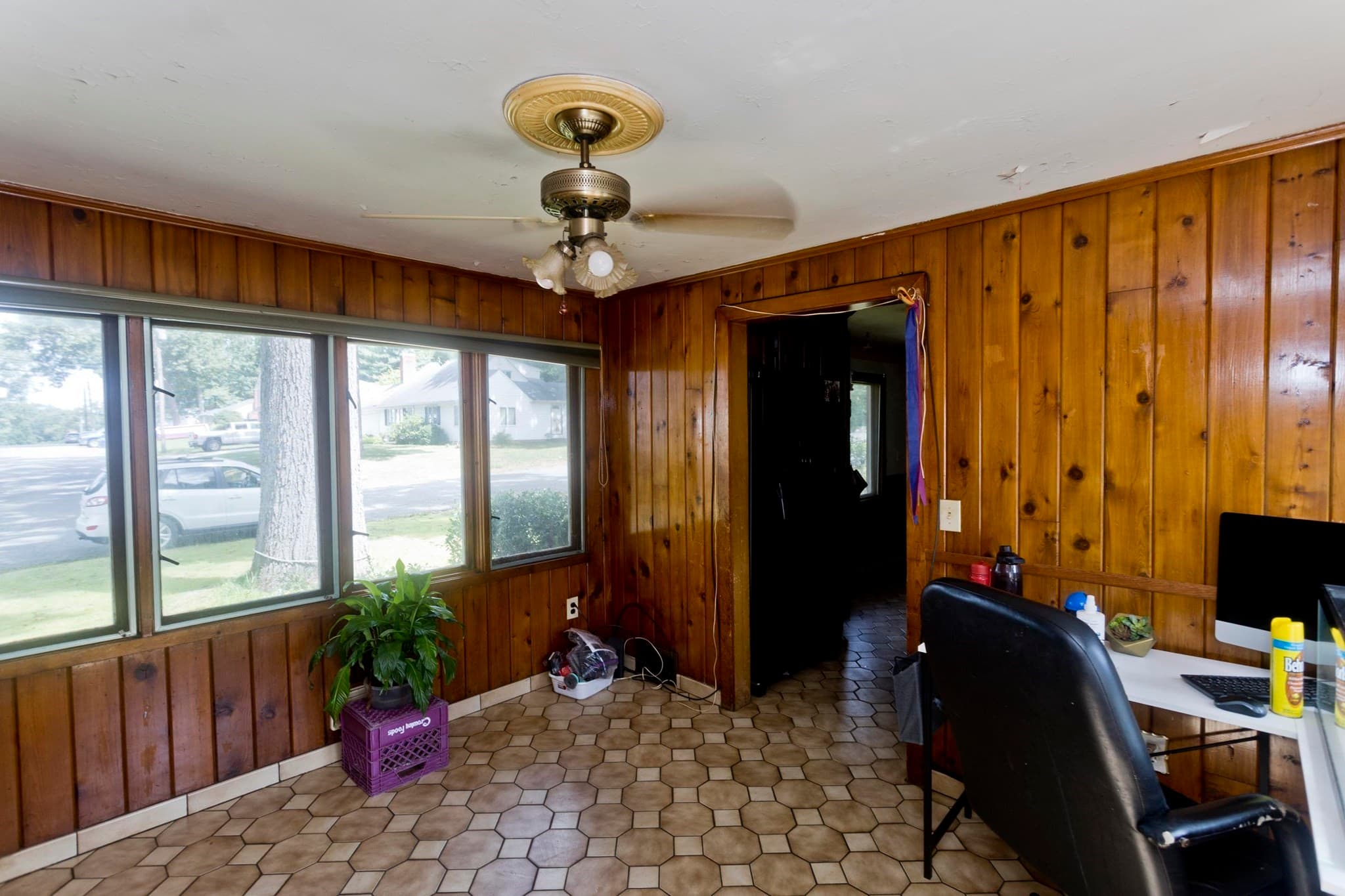 Single Family Residence at 240 E Allen Ridge Rd, Springfield MA 01118, Springfield, photo 8 of 22