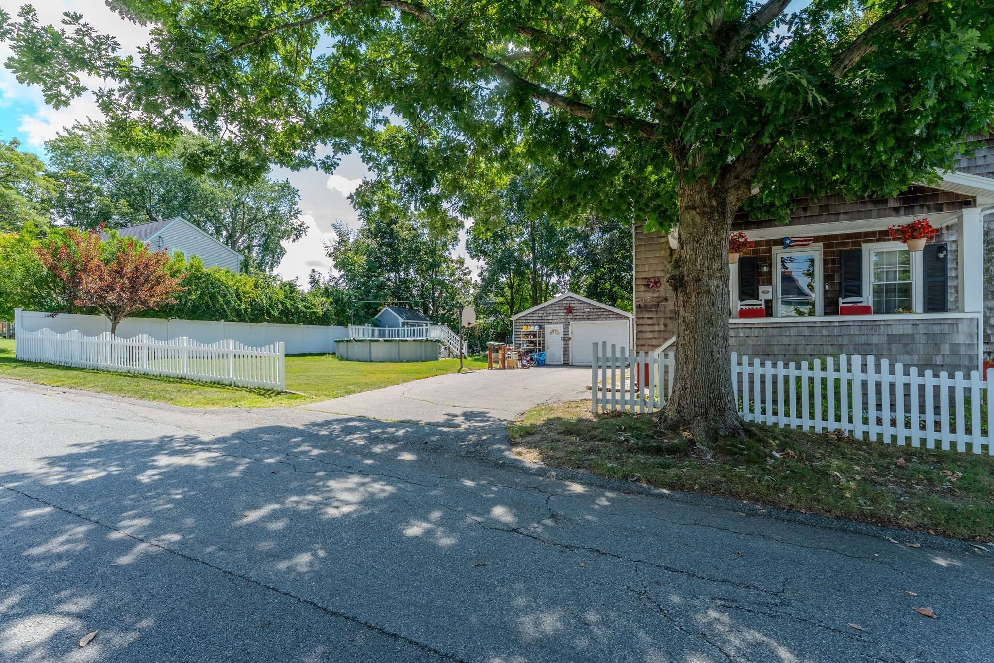 Single Family Residence at 135 Thurber Ave, Somerset MA 02725, Somerset, photo 5 of 37