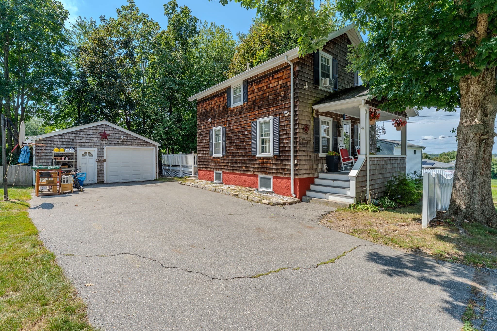 Single Family Residence at 135 Thurber Ave, Somerset MA 02725, Somerset, photo 11 of 37