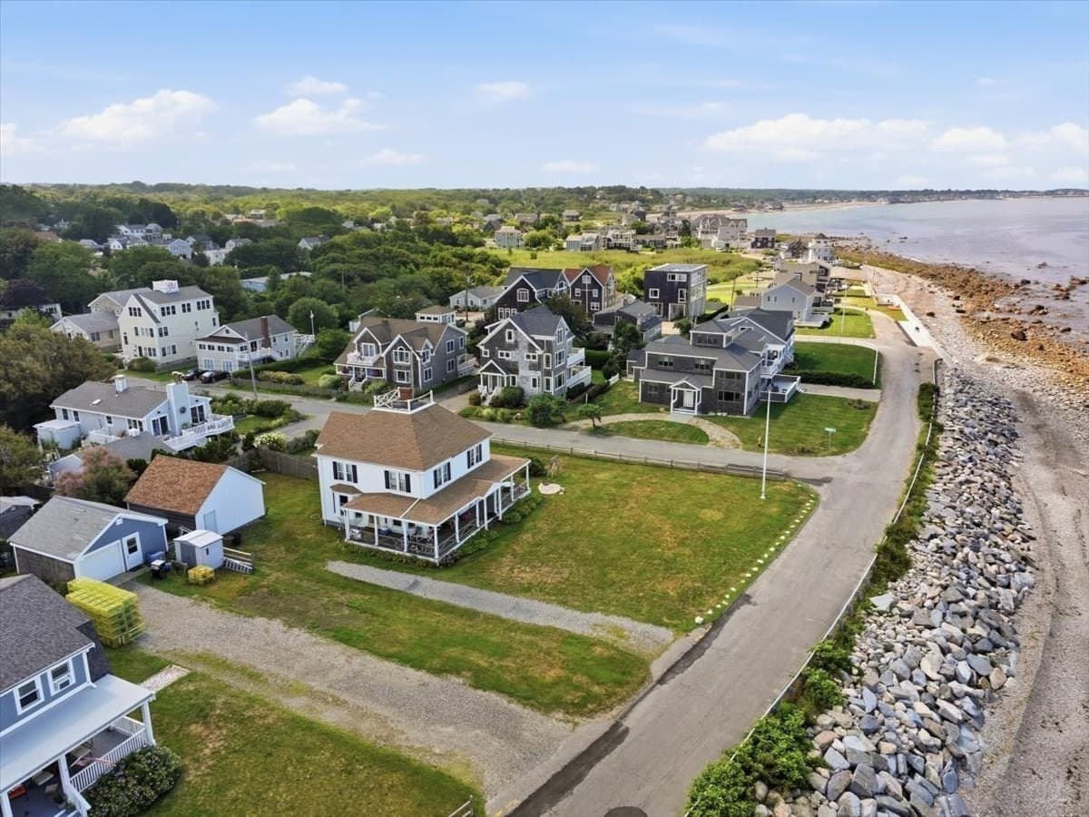 Single Family Residence at 9 Seaside Rd, Scituate MA 02066, Scituate, photo 4 of 19