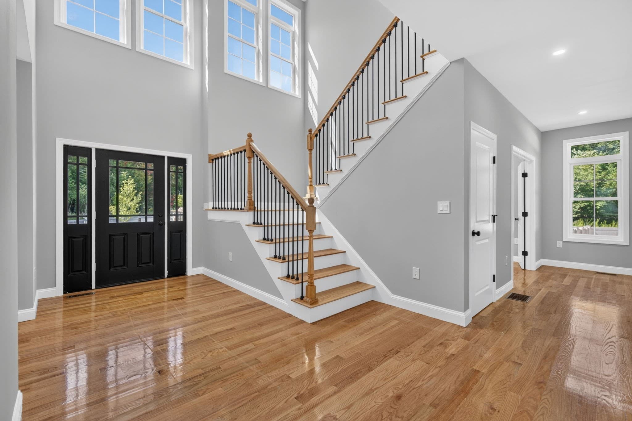 Single Family Residence at 44 Grandview Road, Reading MA 01867, Reading, photo 7 of 34