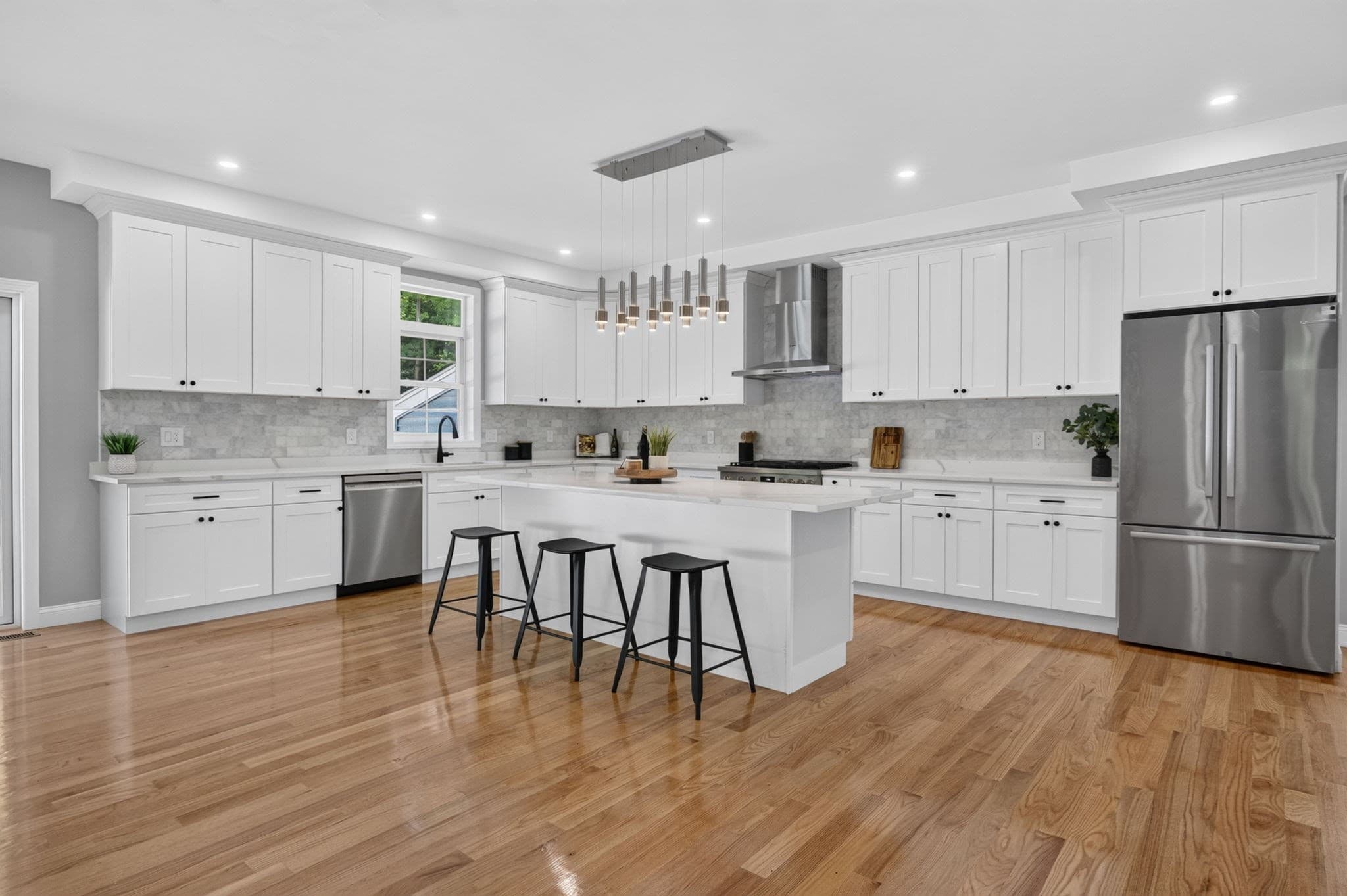 Single Family Residence at 44 Grandview Road, Reading MA 01867, Reading, photo 3 of 34