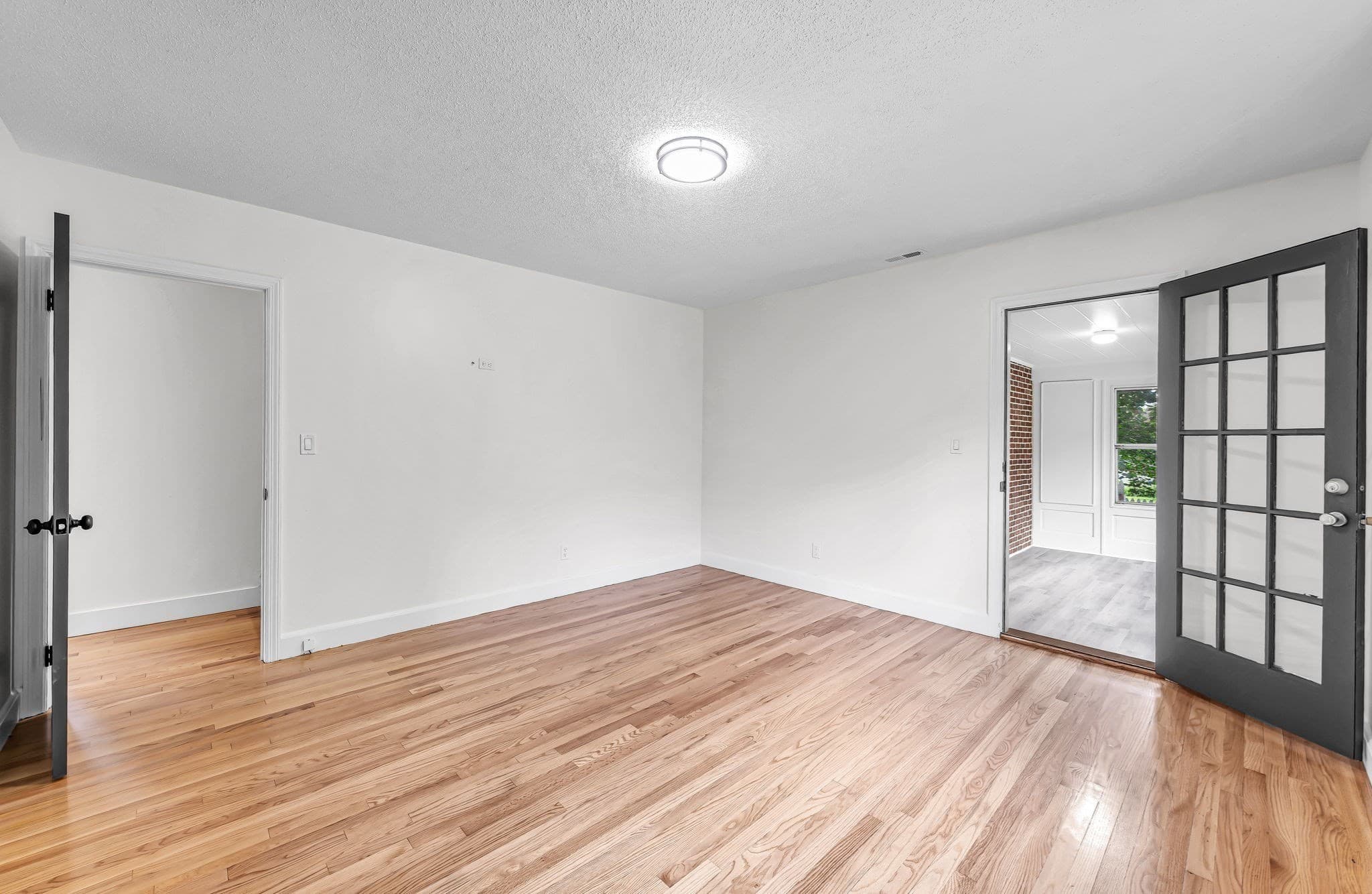 Single Family Residence at 115 Saint James Ave, Chicopee MA 01020, Chicopee, photo 20 of 42