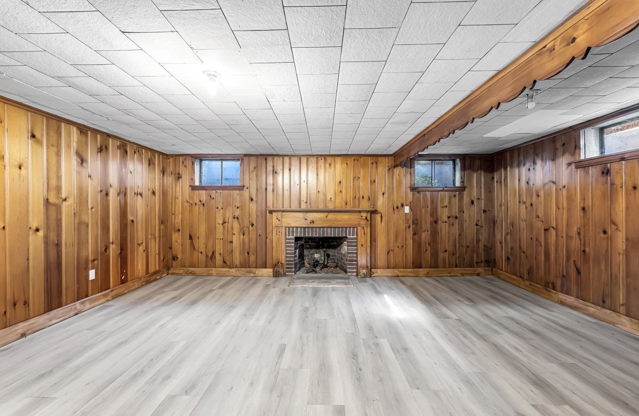 Single Family Residence at 115 Saint James Ave, Chicopee MA 01020, Chicopee, photo 33 of 42