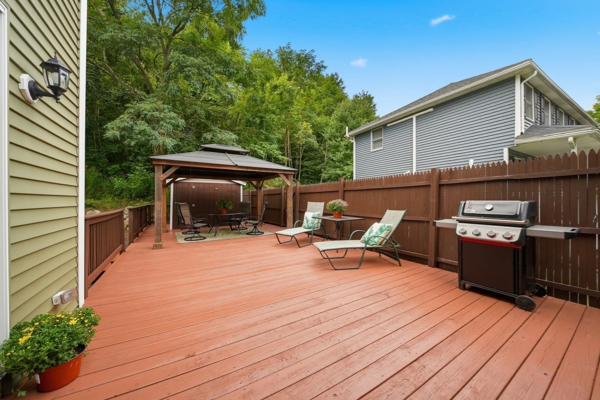 Single Family Residence at 6 Bard St, Haverhill MA 01835, Haverhill, photo 6 of 42
