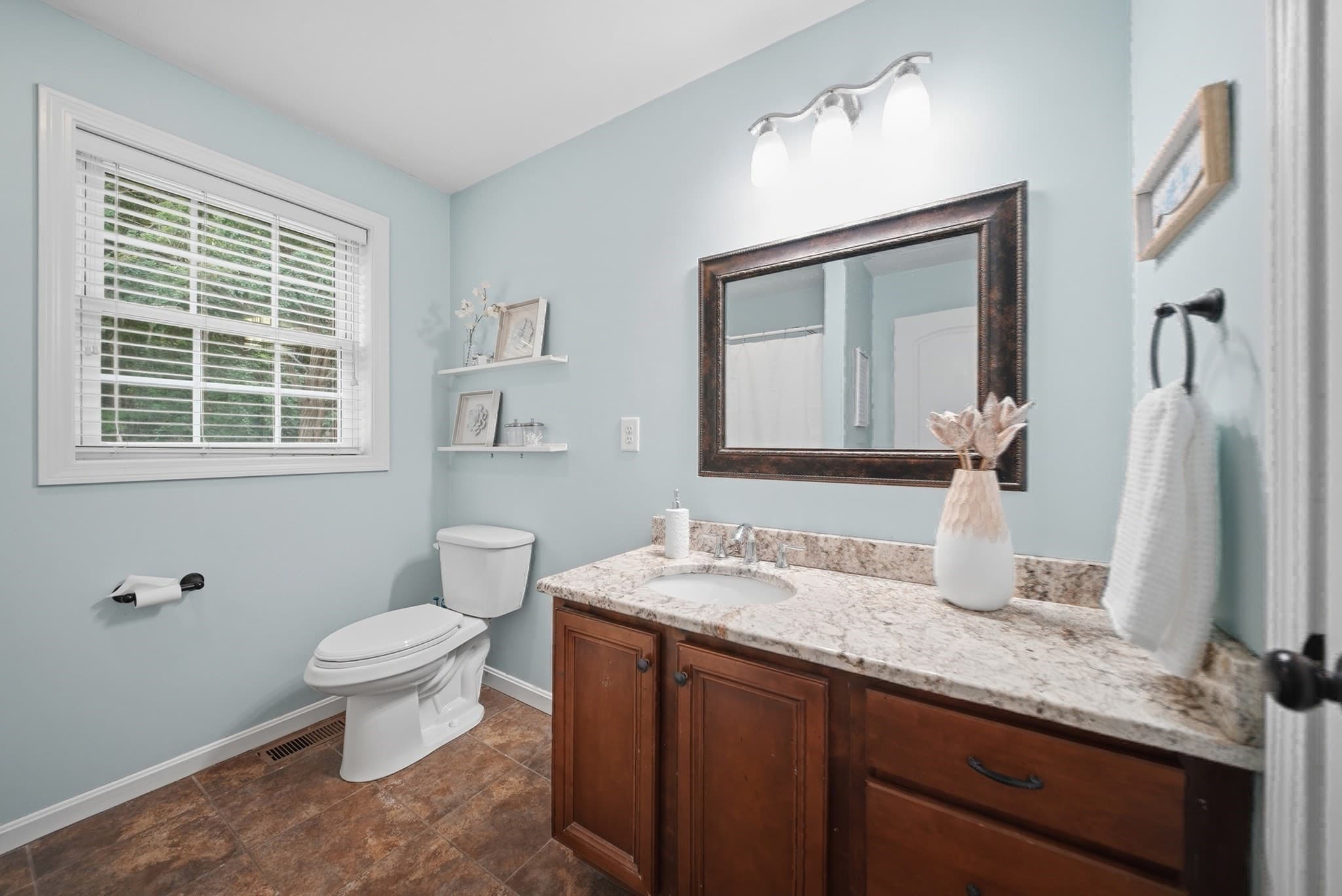 Single Family Residence at 6 Bard St, Haverhill MA 01835, Haverhill, photo 18 of 42