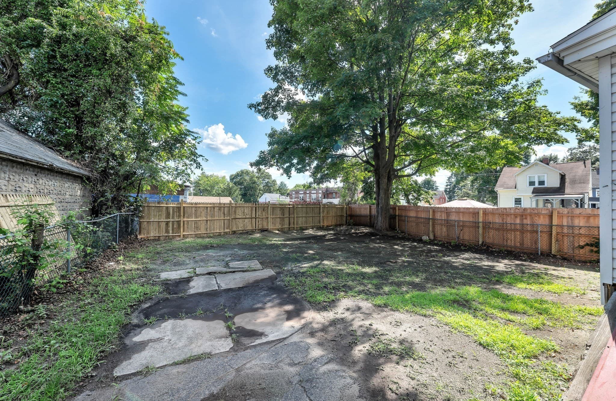 Single Family Residence at 19 Eldert St, Springfield MA 01109, Springfield, photo 40 of 42