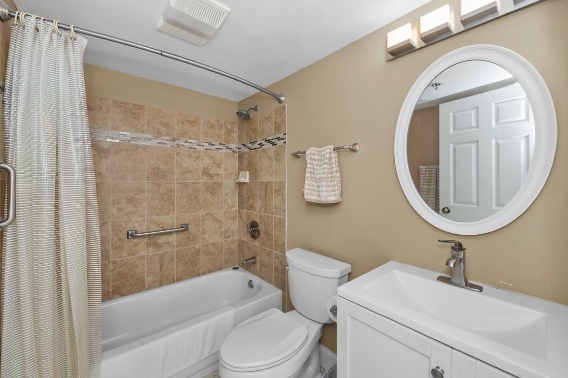 Condominium at 250 Hammond Pond Parkway # 1105S, Newton MA 02467, Newton, photo 21 of 27