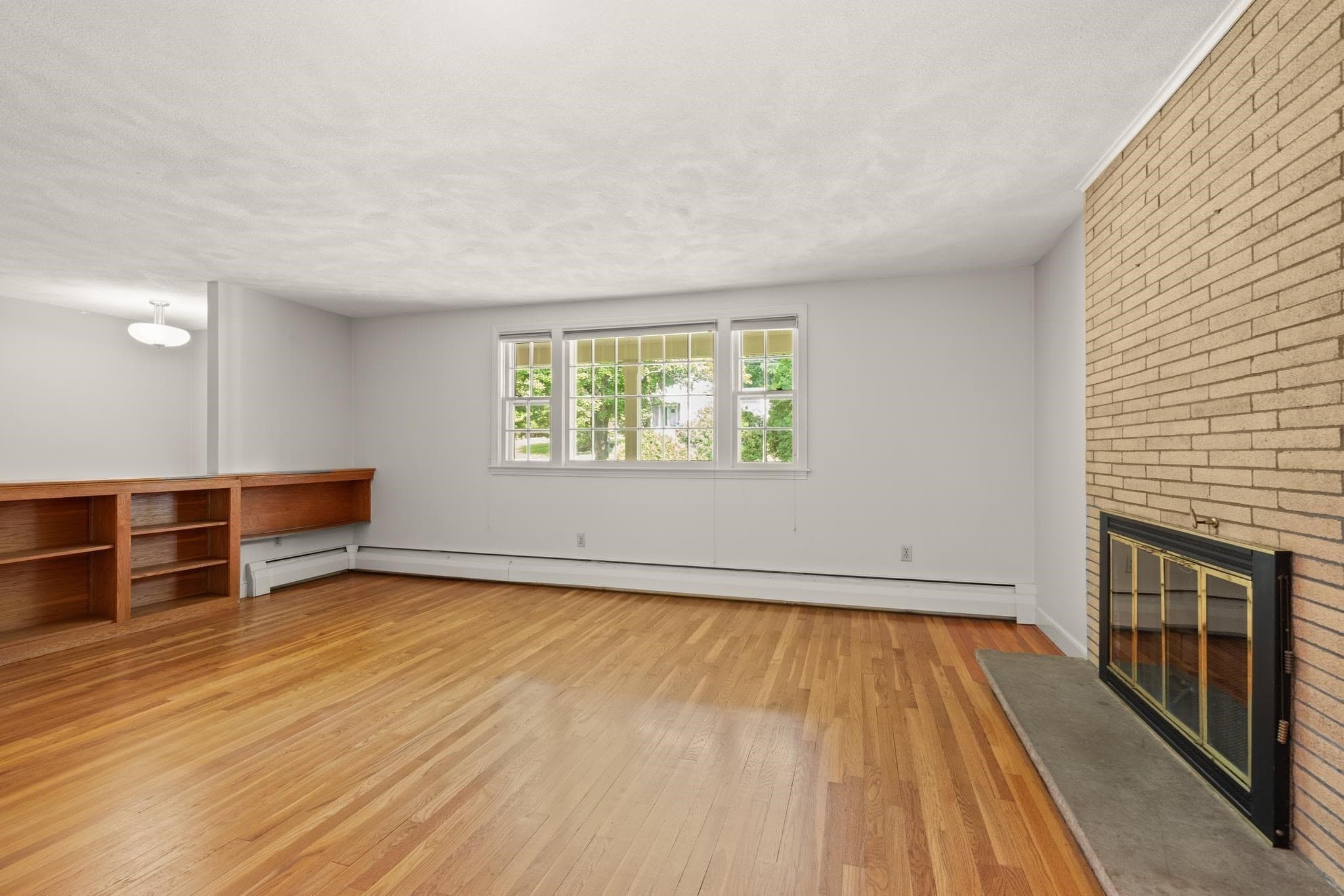 Single Family Residence at 12 Old Stagecoach Rd, Bedford MA 01730, Bedford, photo 6 of 34