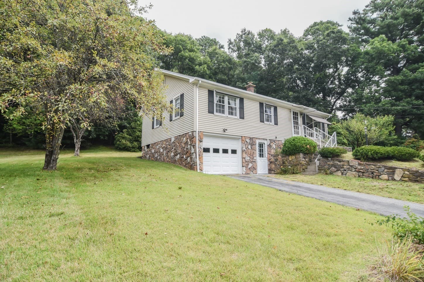 Single Family Residence at 4 Emelda St, Palmer MA 01069, Palmer, photo 3 of 39