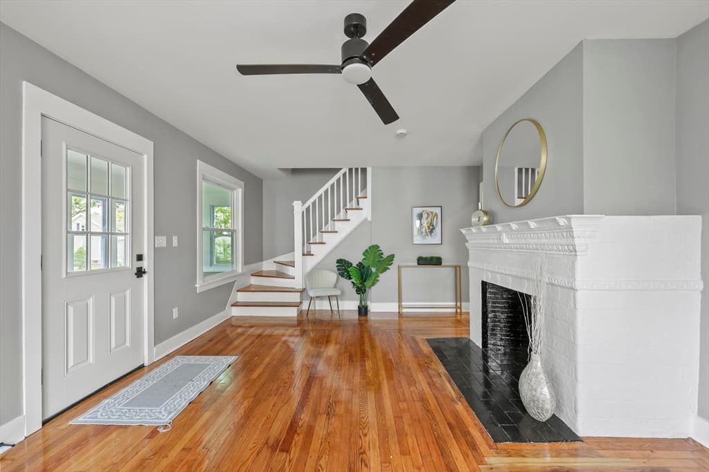 Single Family Residence at 71 Essex St, Pittsfield MA 01201, Pittsfield, photo 8 of 42