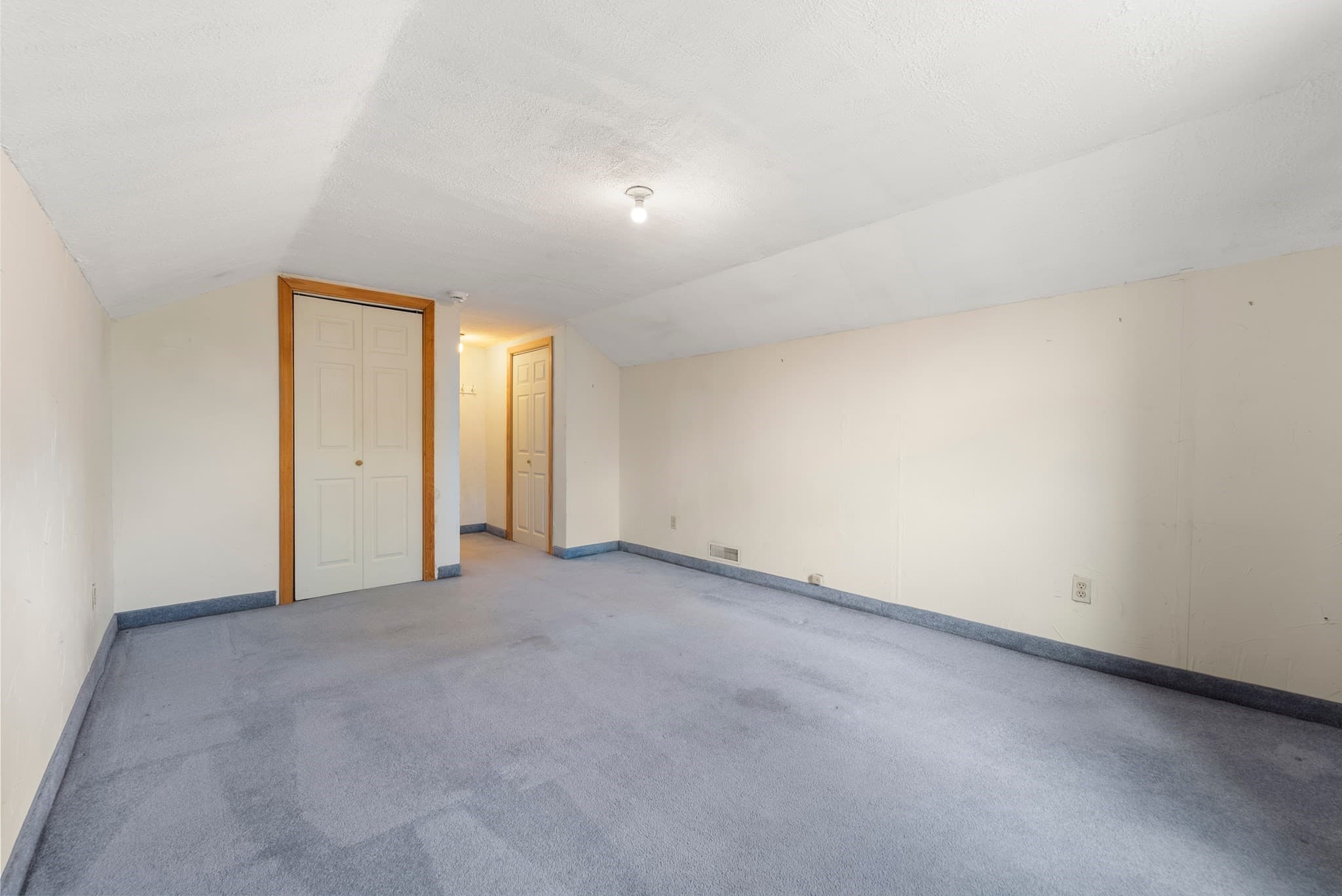 Single Family Residence at 128 Orton St Ext, Worcester MA 01604, Worcester, photo 17 of 24