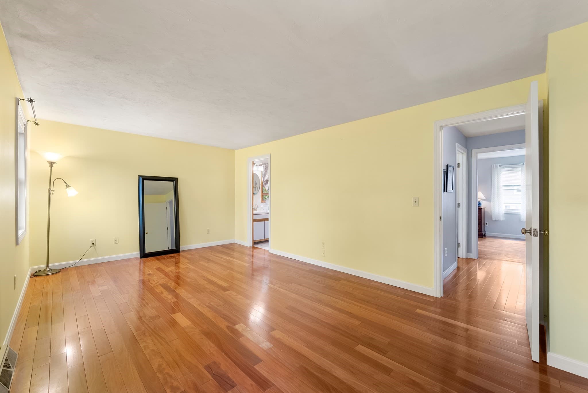 Single Family Residence at 128 Orton St Ext, Worcester MA 01604, Worcester, photo 11 of 24