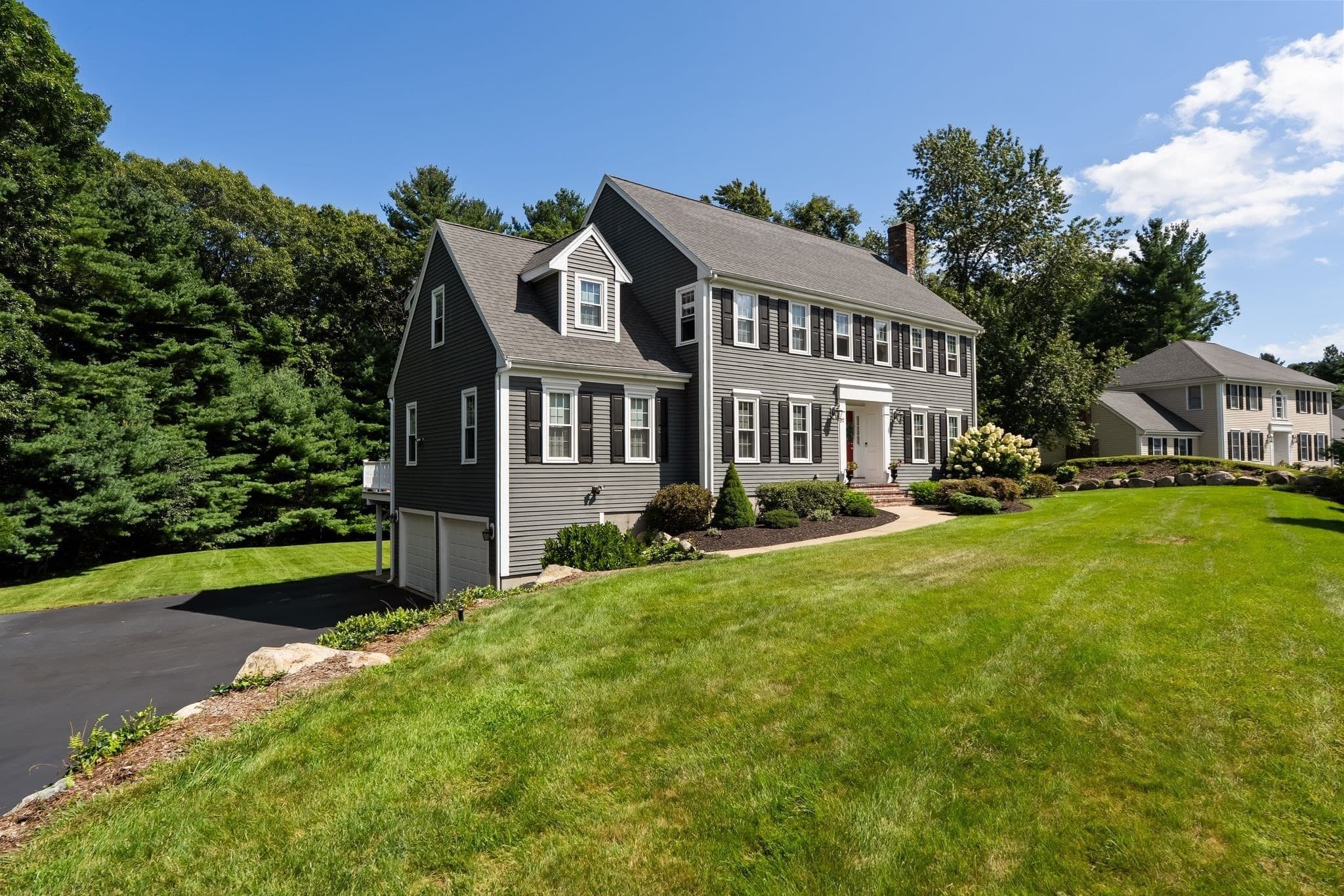 Single Family Residence at 97 Farrar Farm Rd, Norwell MA 02061, Norwell, photo 2 of 17