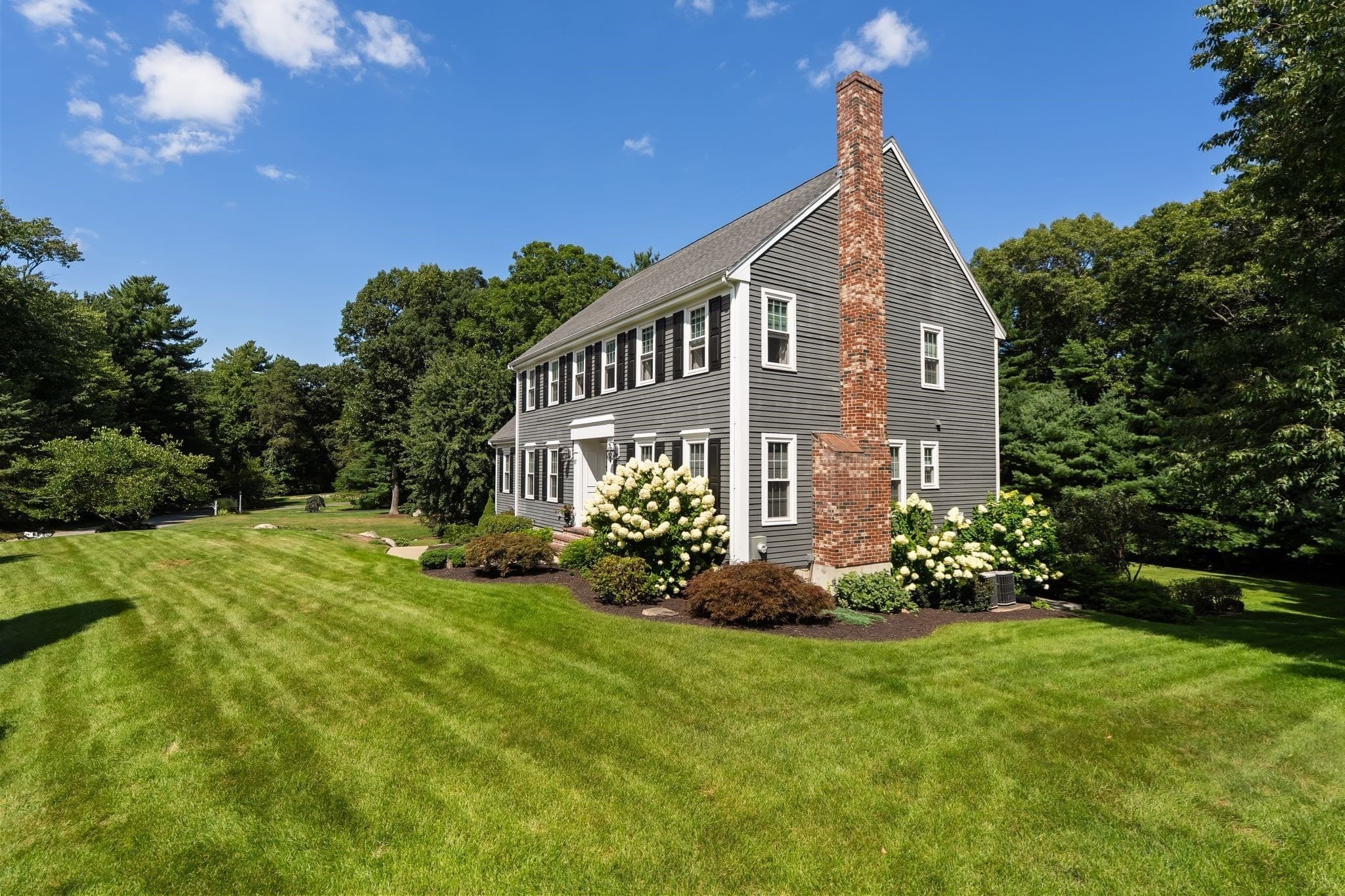 Single Family Residence at 97 Farrar Farm Rd, Norwell MA 02061, Norwell, photo 3 of 17