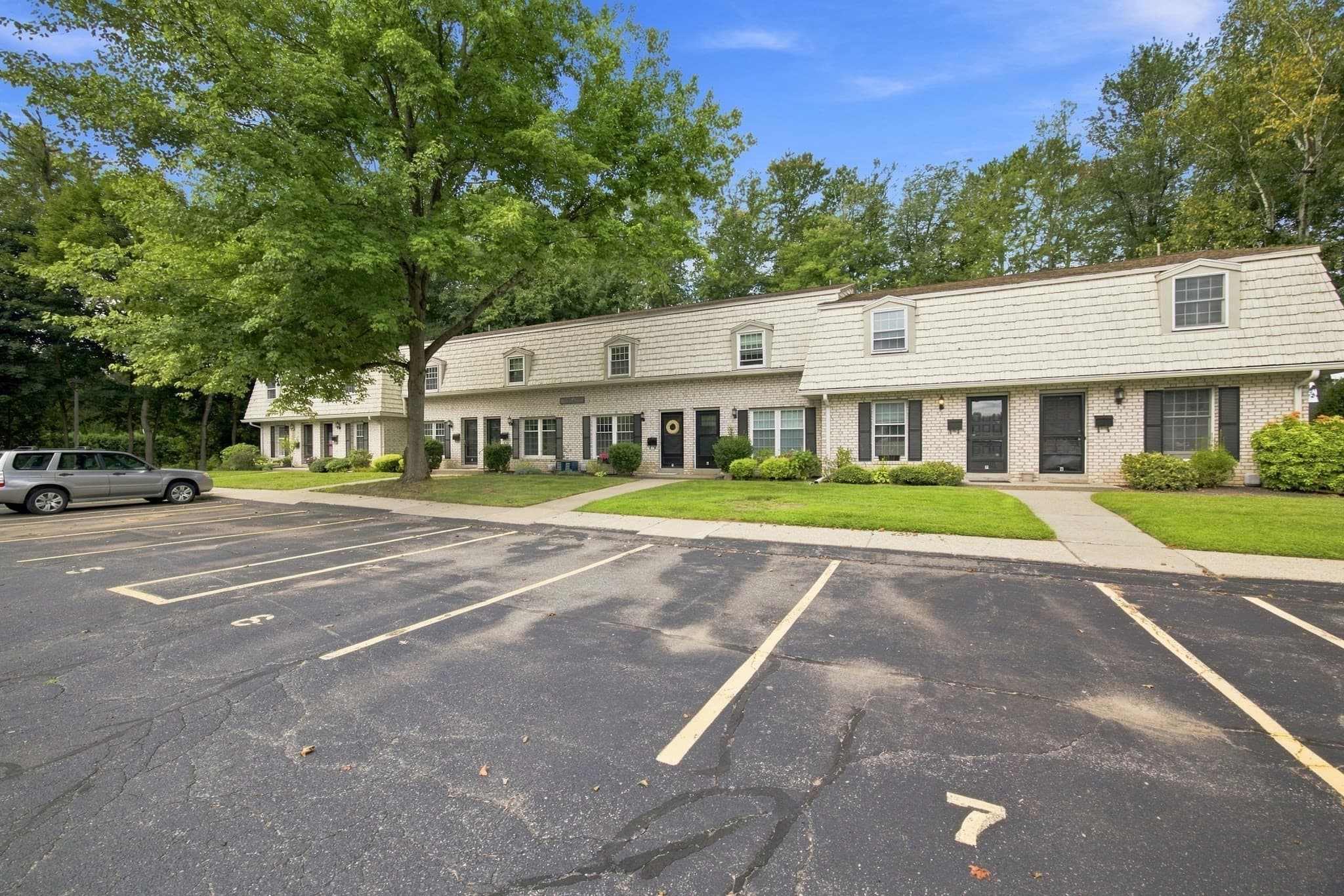 Condominium at 7 Corey Colonial # 7, Agawam MA 01001, Agawam, photo 4 of 27