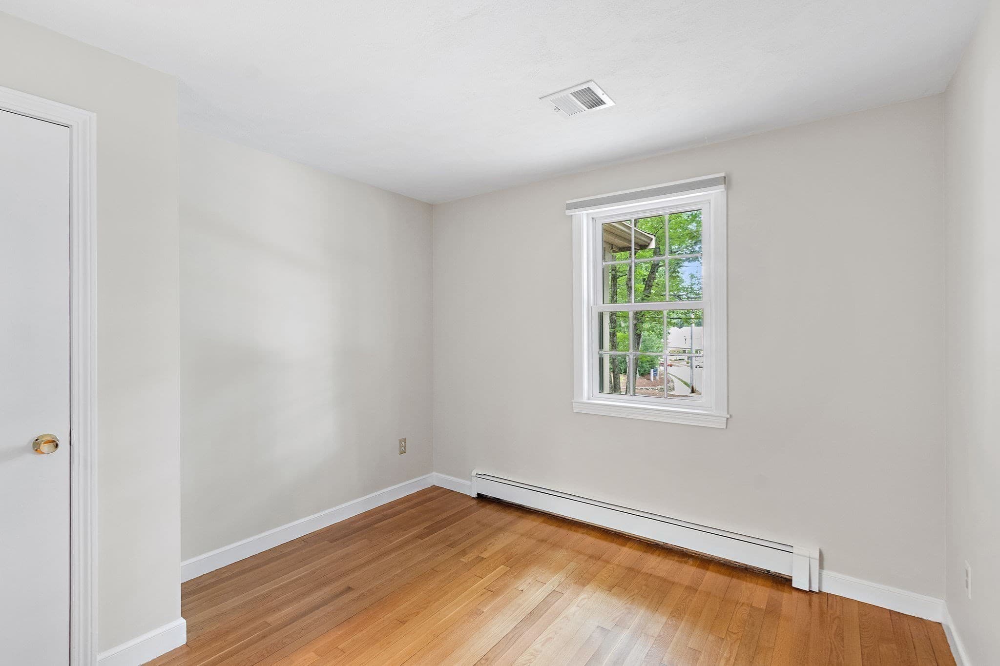 Single Family Residence at 141 Longhill Rd, Franklin MA 02038, Franklin, photo 27 of 42