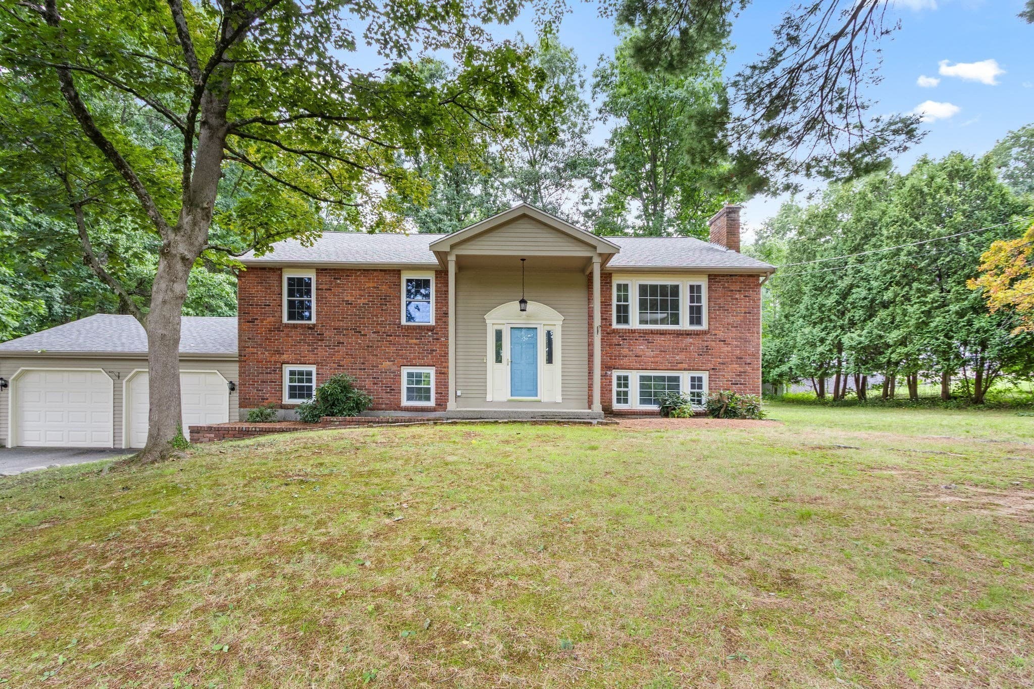 Single Family Residence at 141 Longhill Rd, Franklin MA 02038, Franklin, photo 3 of 42