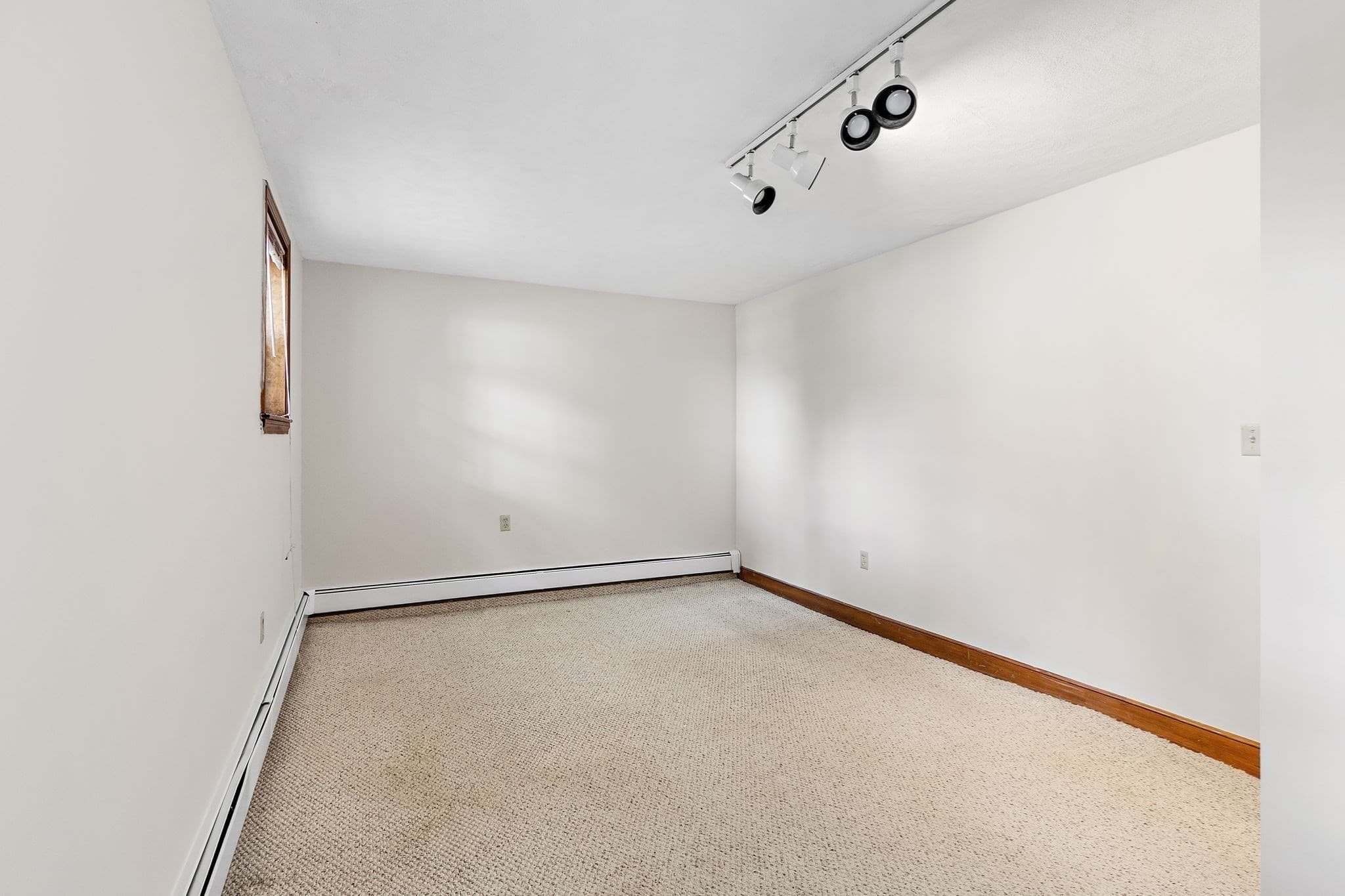 Single Family Residence at 141 Longhill Rd, Franklin MA 02038, Franklin, photo 34 of 42