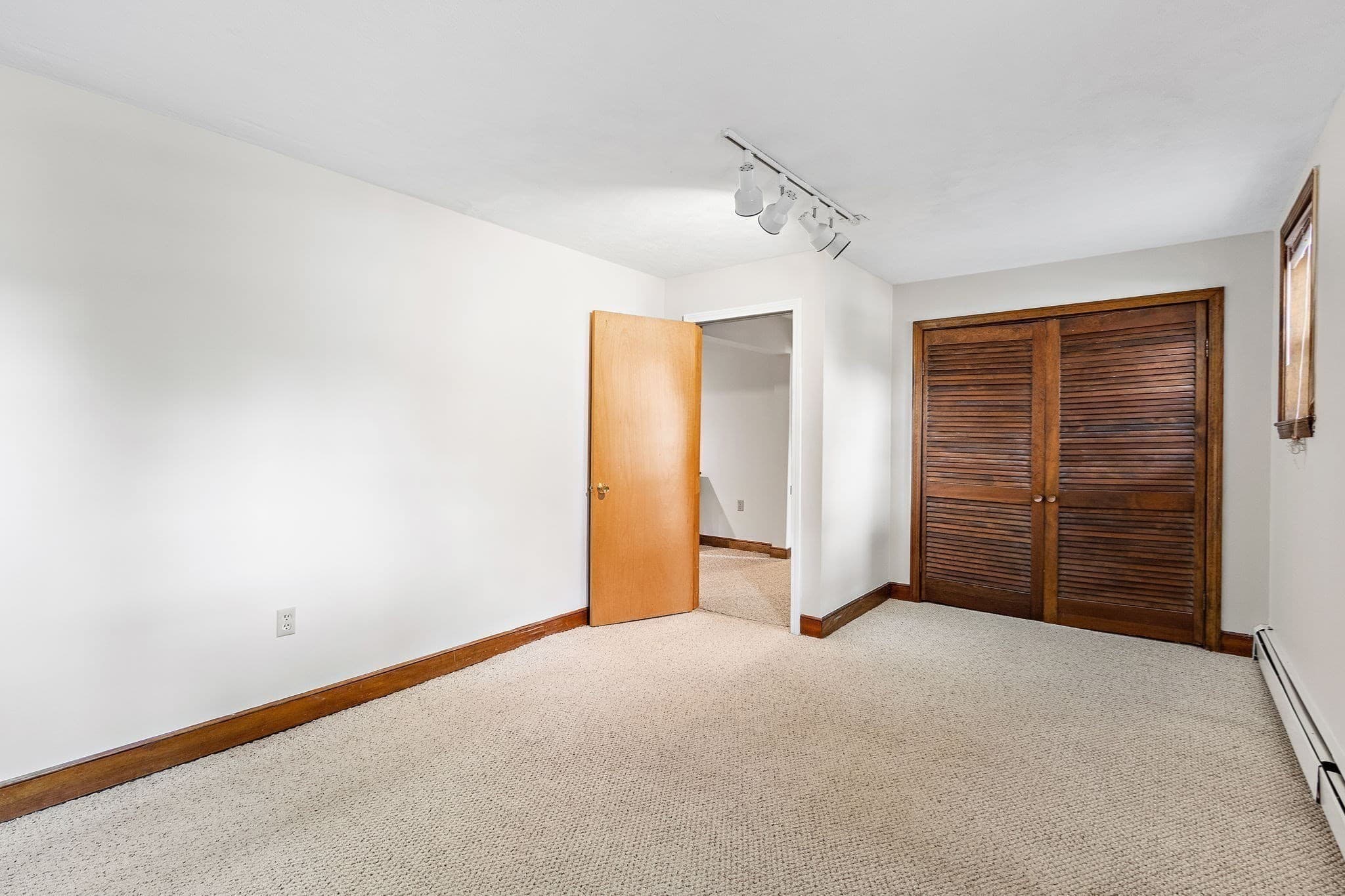 Single Family Residence at 141 Longhill Rd, Franklin MA 02038, Franklin, photo 35 of 42
