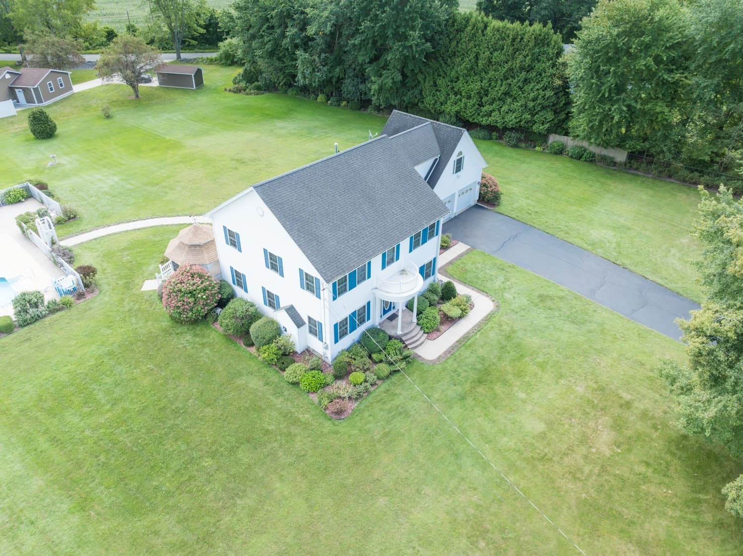 Single Family Residence at 671 South Washington Street, Belchertown MA 01007, Belchertown, photo 3 of 41