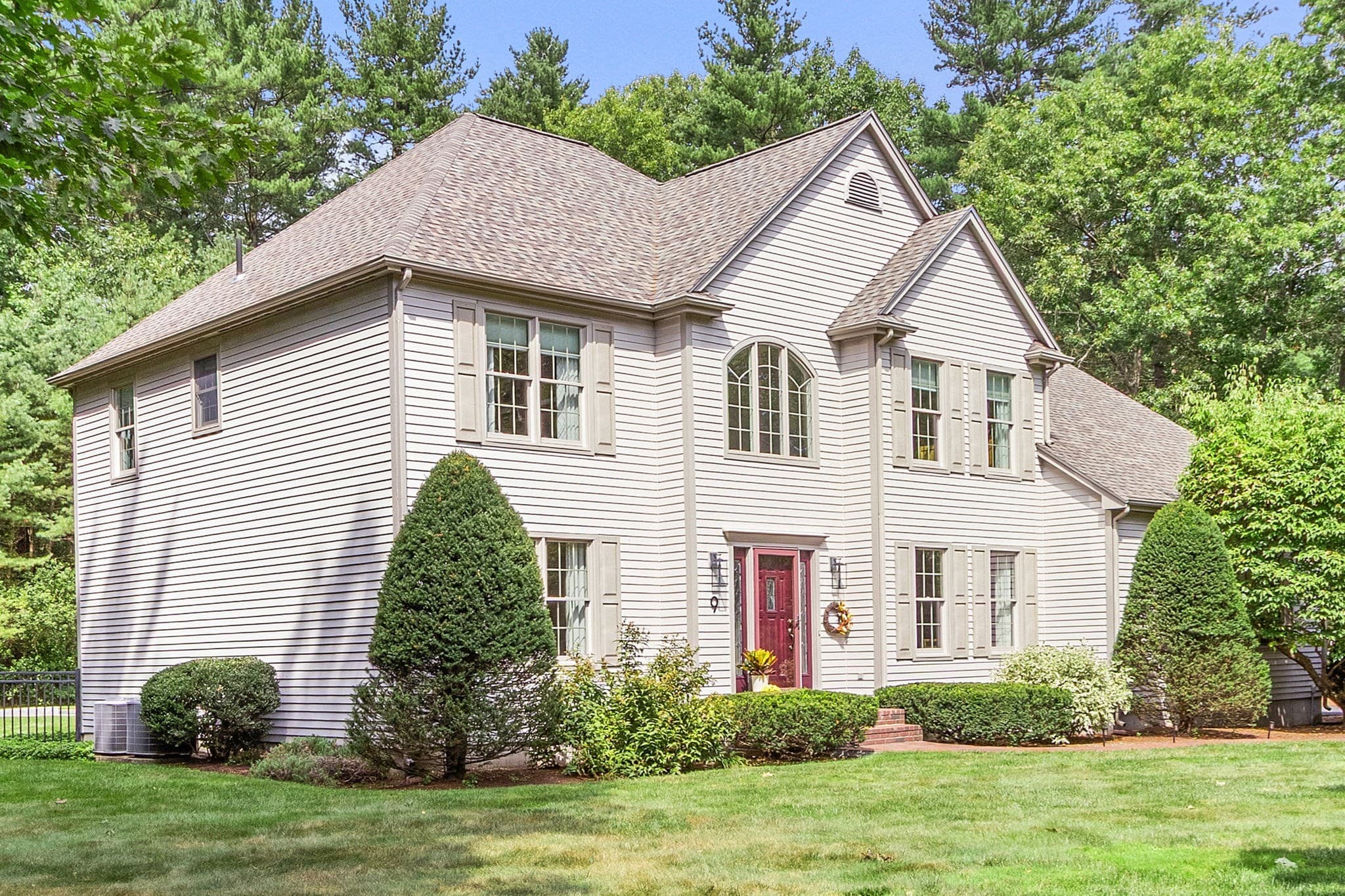 Single Family Residence at 9 Douglas Dr, Mansfield MA 02048, Mansfield, photo 2 of 42