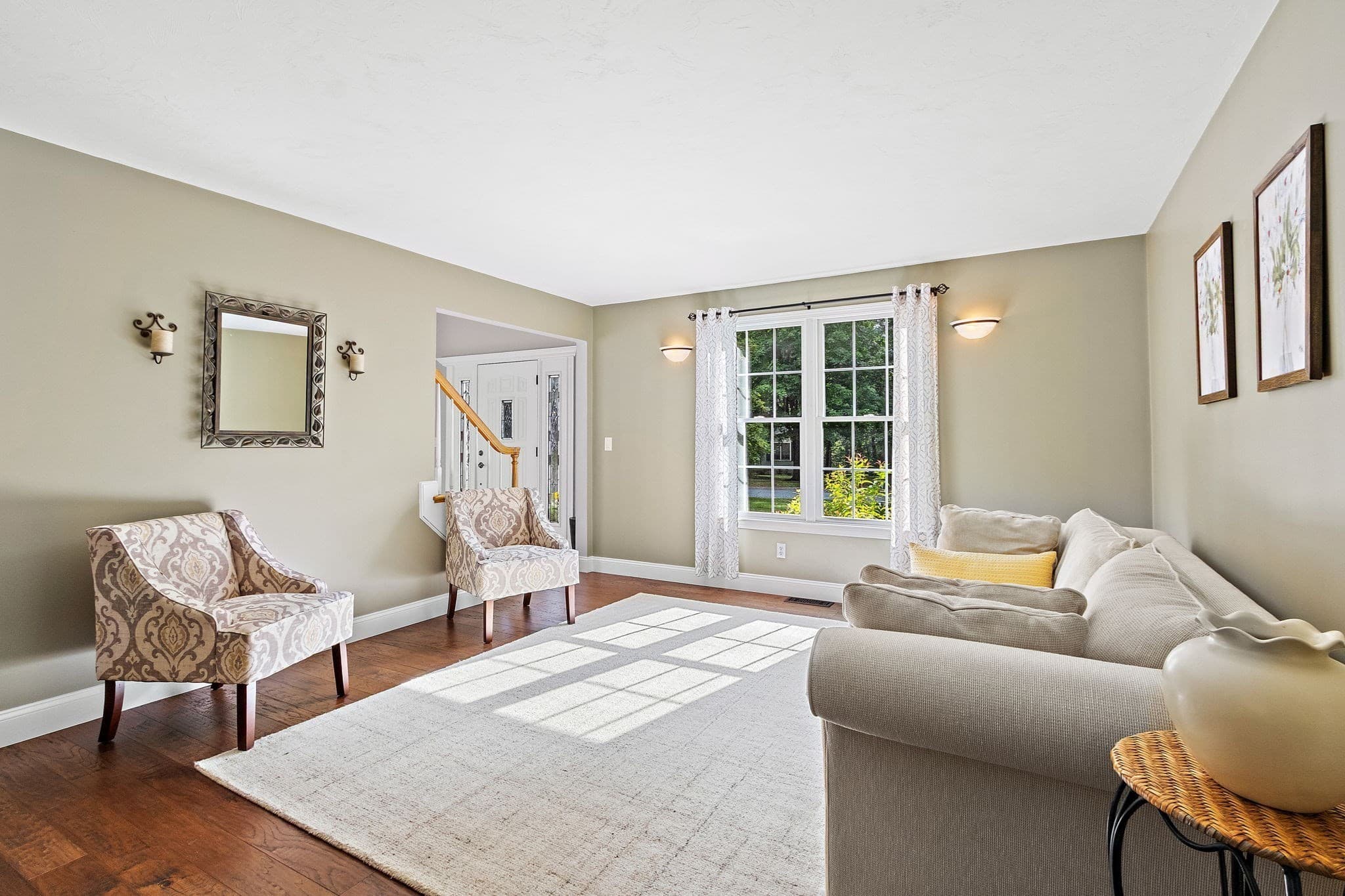 Single Family Residence at 9 Douglas Dr, Mansfield MA 02048, Mansfield, photo 6 of 42