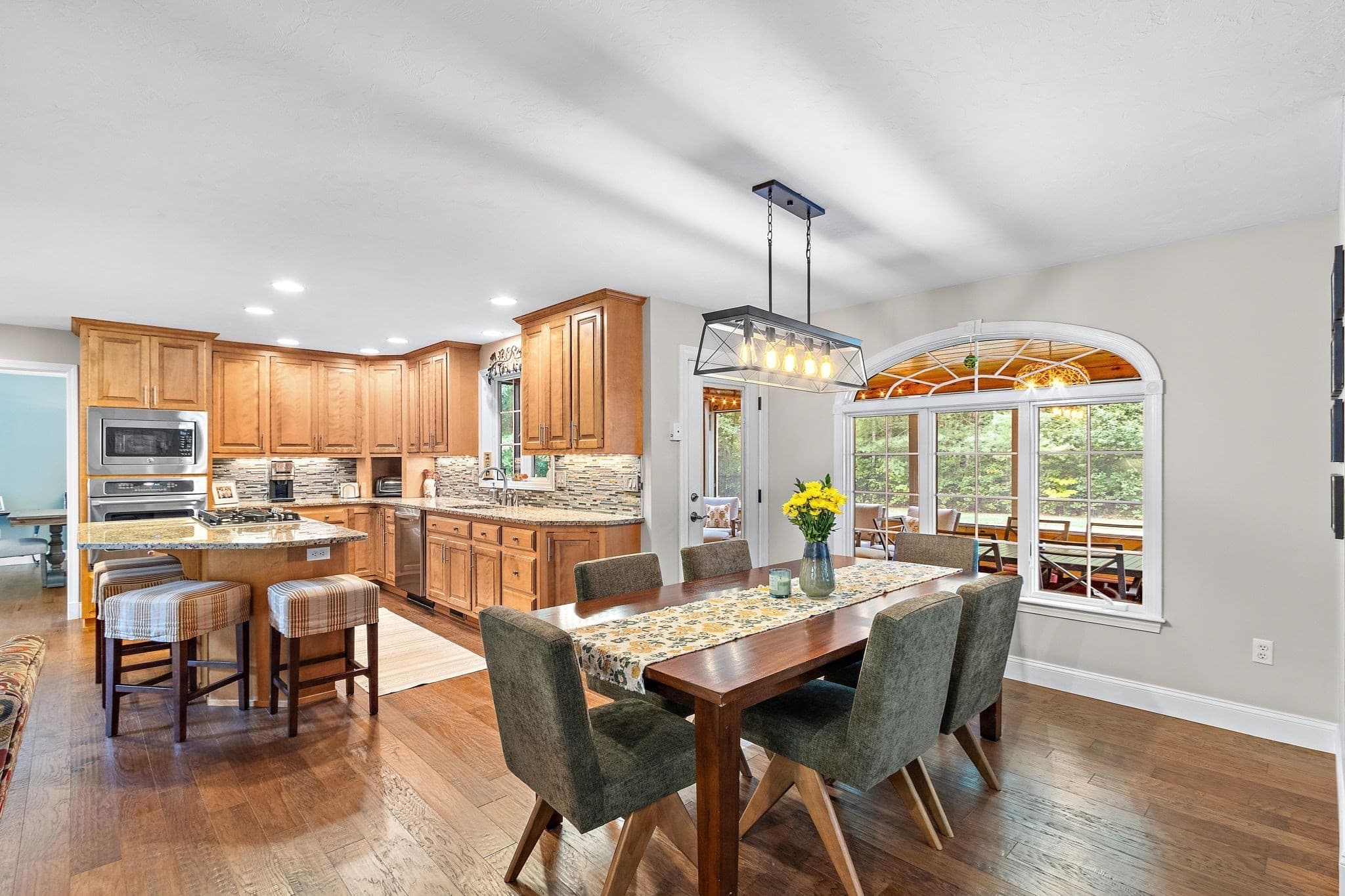 Single Family Residence at 9 Douglas Dr, Mansfield MA 02048, Mansfield, photo 13 of 42