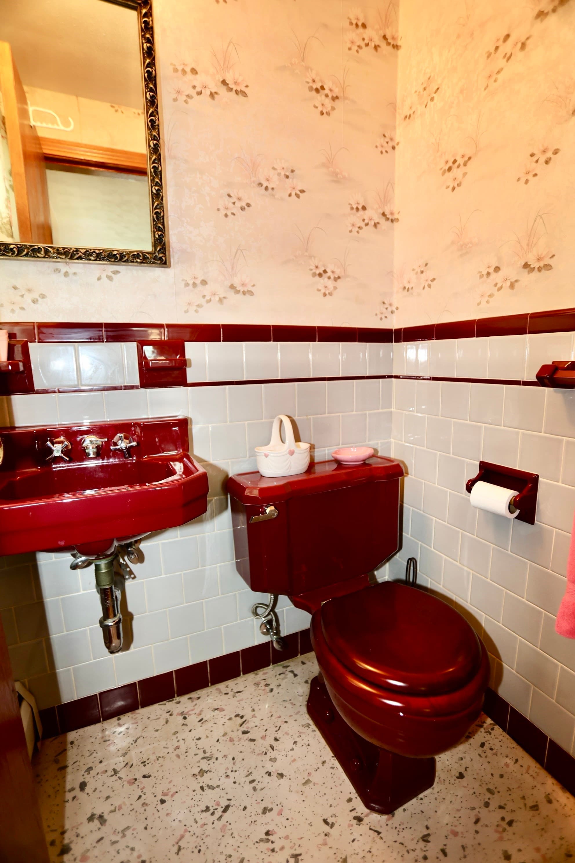 Single Family Residence at 36 Revere St, Worcester MA 01604, Worcester, photo 13 of 16