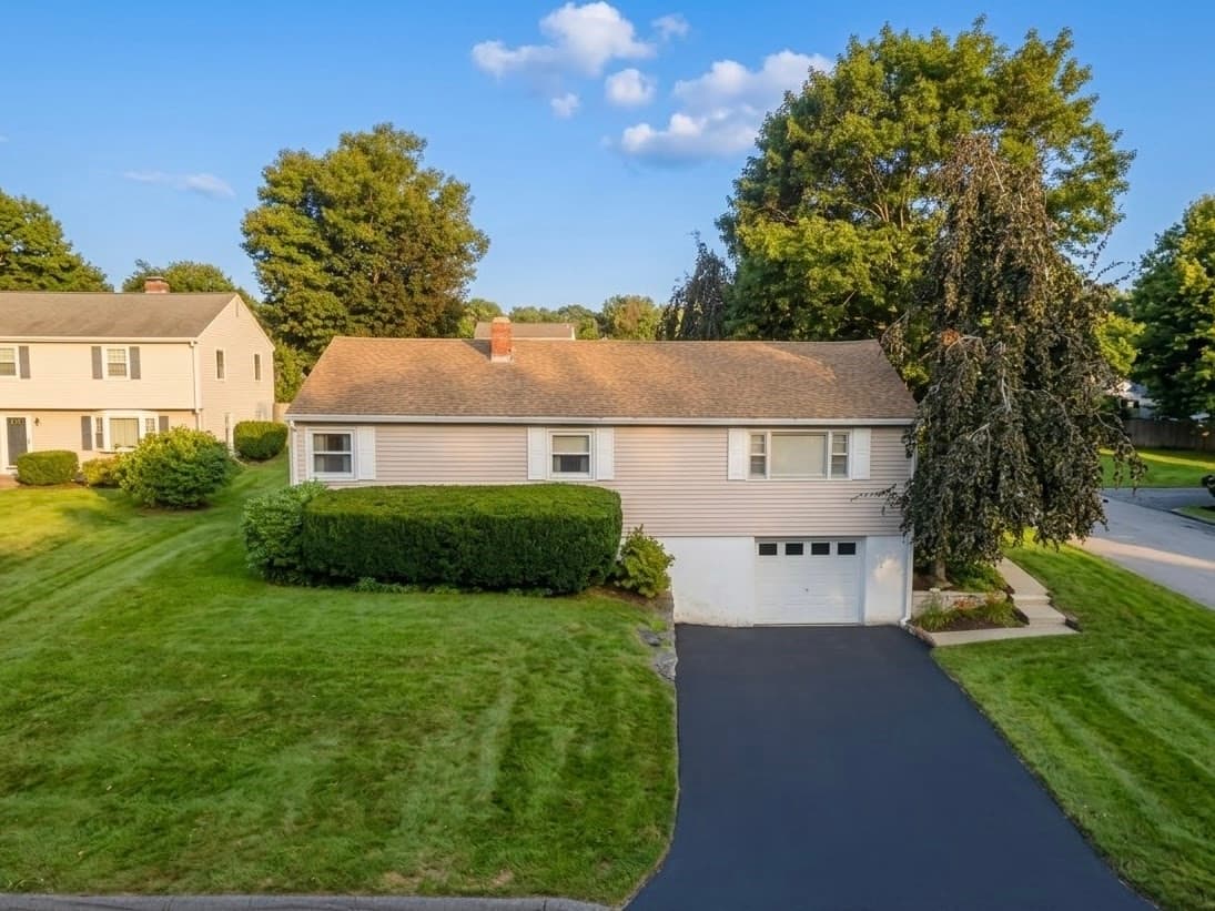 36 Revere St, Worcester MA 01604