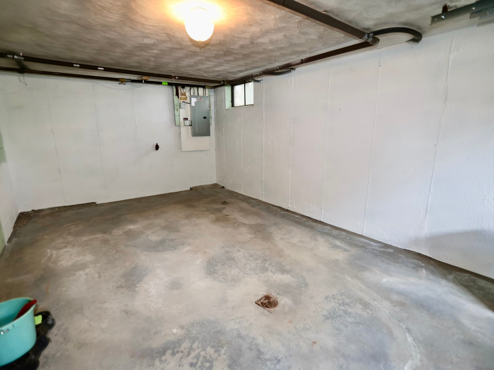 Single Family Residence at 36 Revere St, Worcester MA 01604, Worcester, photo 15 of 16