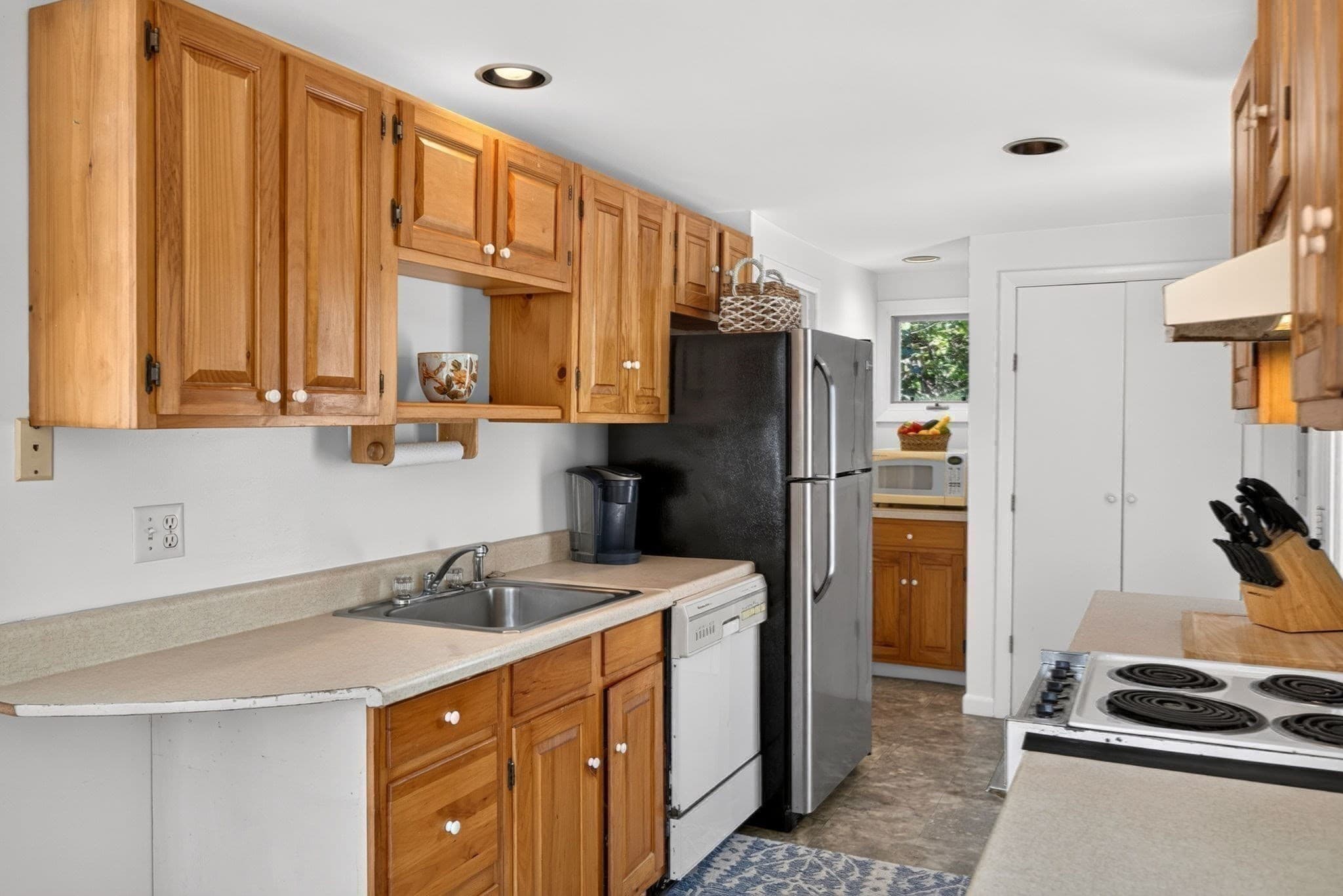 Single Family Residence at 60 Valley Farm Rd, Bourne MA 02559, Bourne, photo 13 of 41