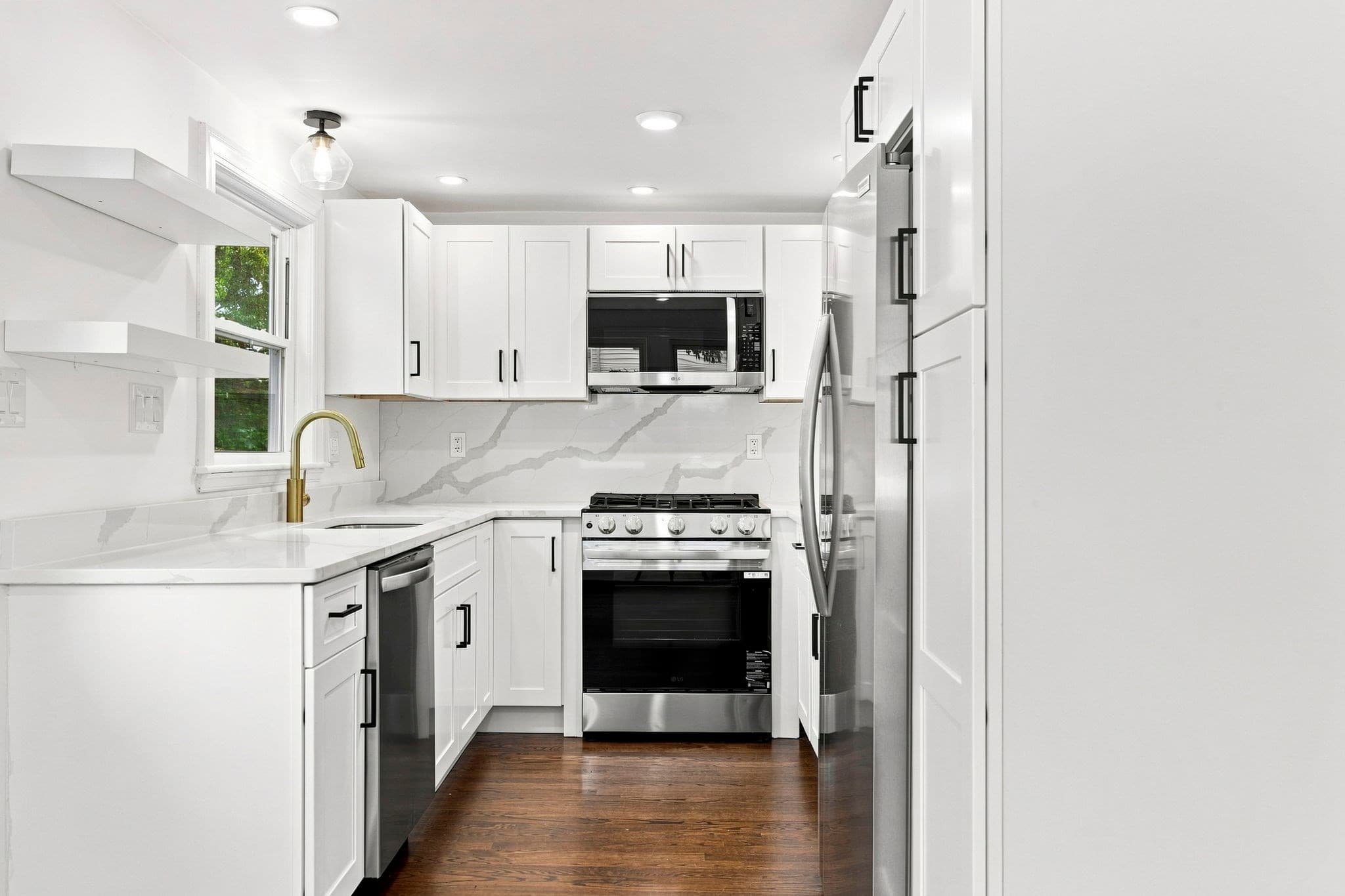 Single Family Residence at 7 Franklin St, Boston MA 02136, photo 15 of 33
