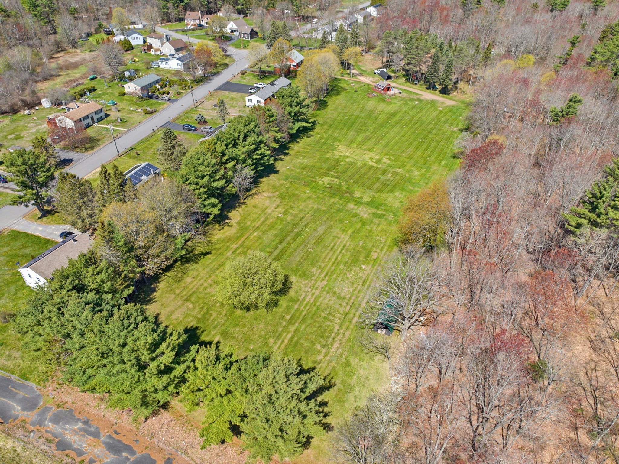 Residential at 136 Chapel St, Gardner MA 01440, photo 2 of 6