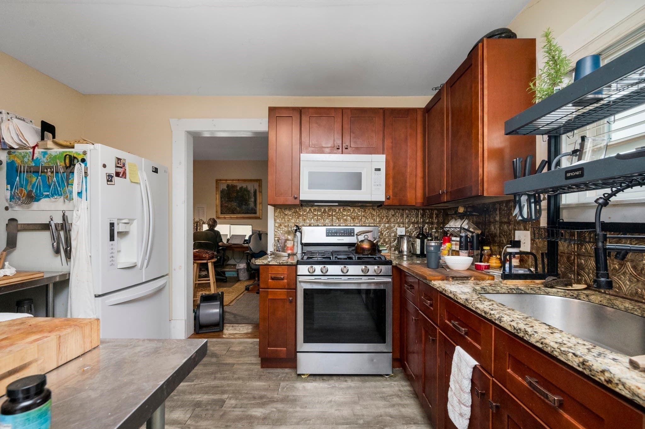 3 Family at 1971 Northampton St, Holyoke MA 01040, Holyoke, photo 5 of 42