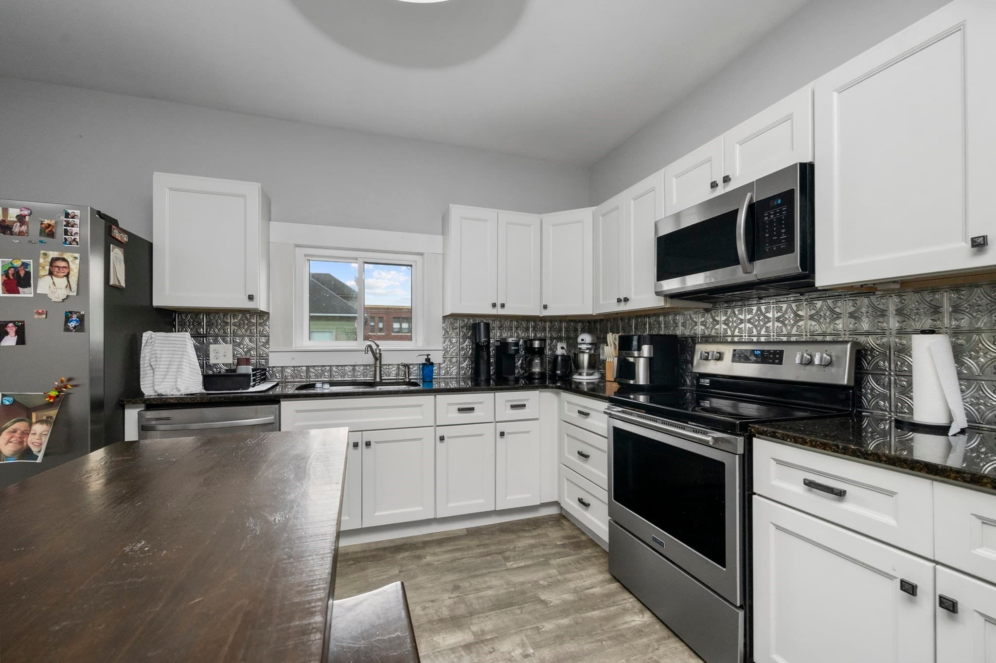 3 Family at 1971 Northampton St, Holyoke MA 01040, Holyoke, photo 14 of 42