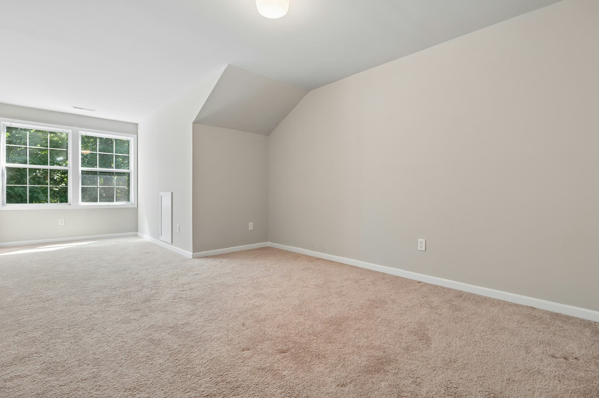 Condominium at 126 Clubhouse Lane # 126, Northbridge MA 01534, Northbridge, photo 23 of 40