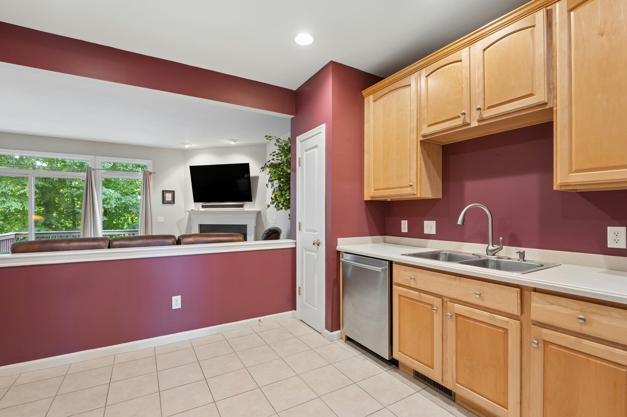 Condominium at 126 Clubhouse Lane # 126, Northbridge MA 01534, Northbridge, photo 6 of 40