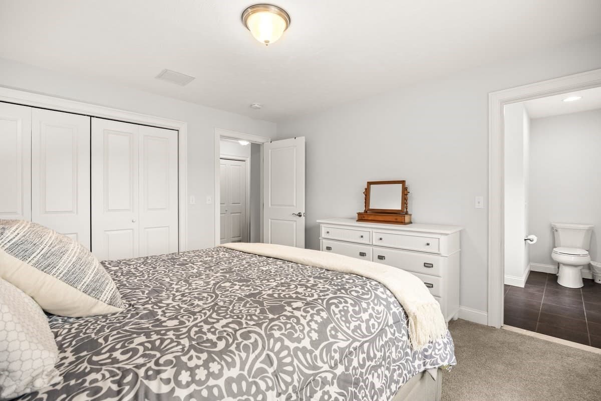 Condominium at 500 Mendon Road # 28, Cumberland RI 02864, Cumberland, photo 28 of 37